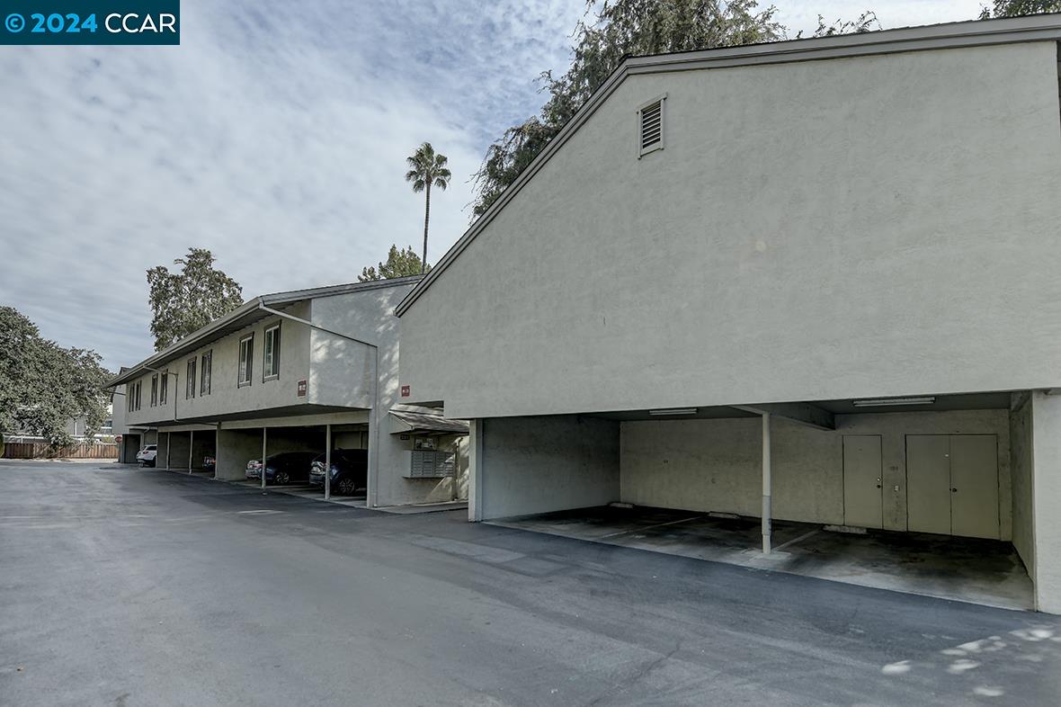 2564 WALNUT BOULEVARD # 110