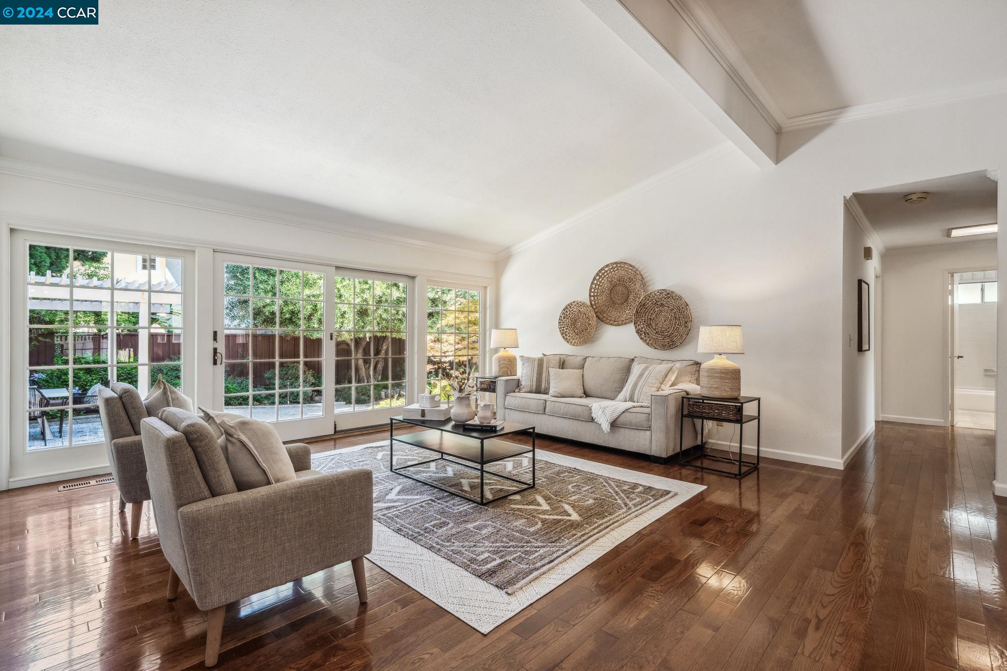 152 Firestone Dr
