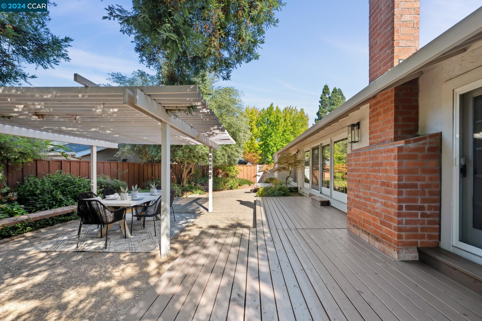 152 Firestone Dr
