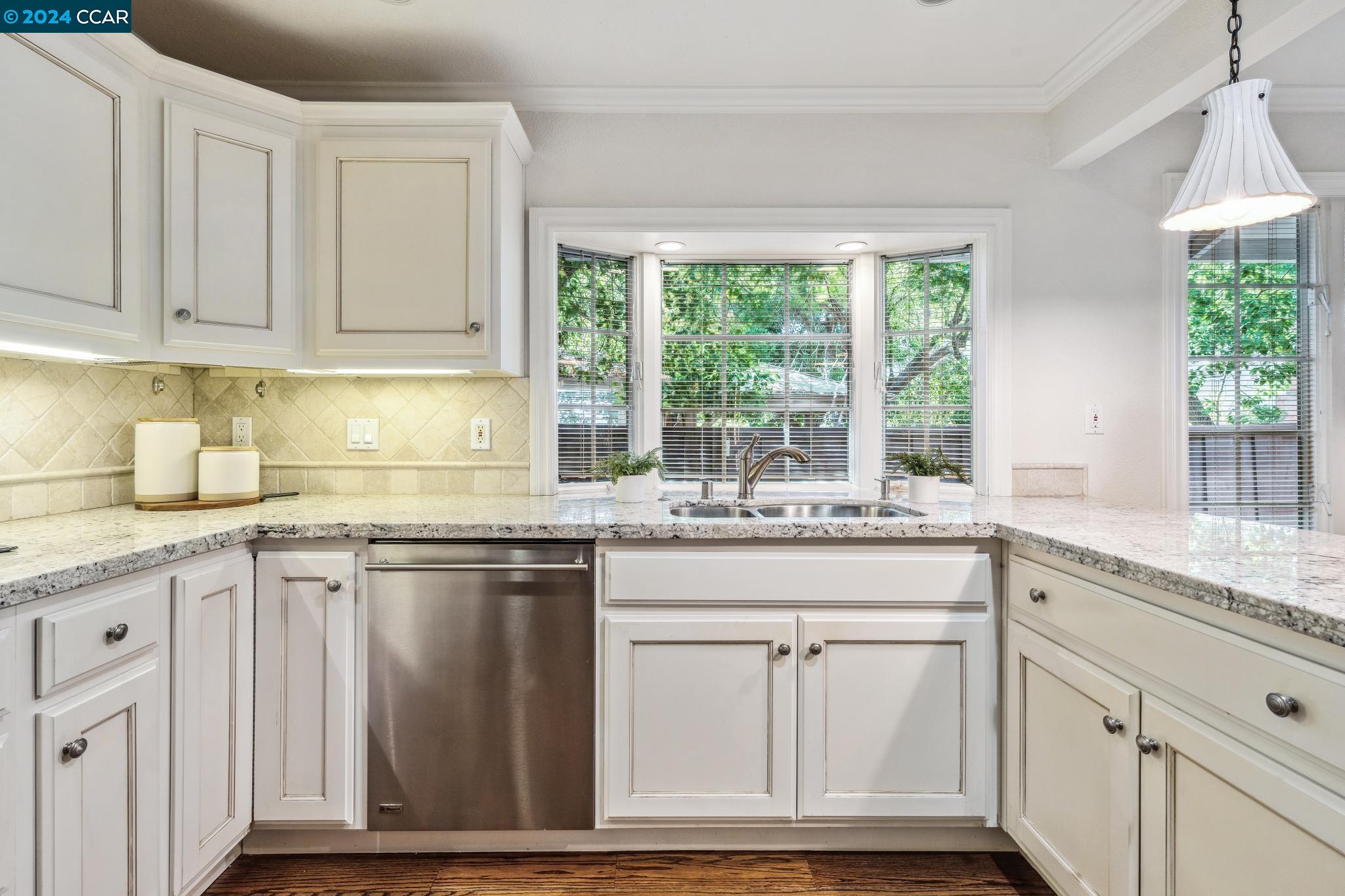 152 Firestone Dr