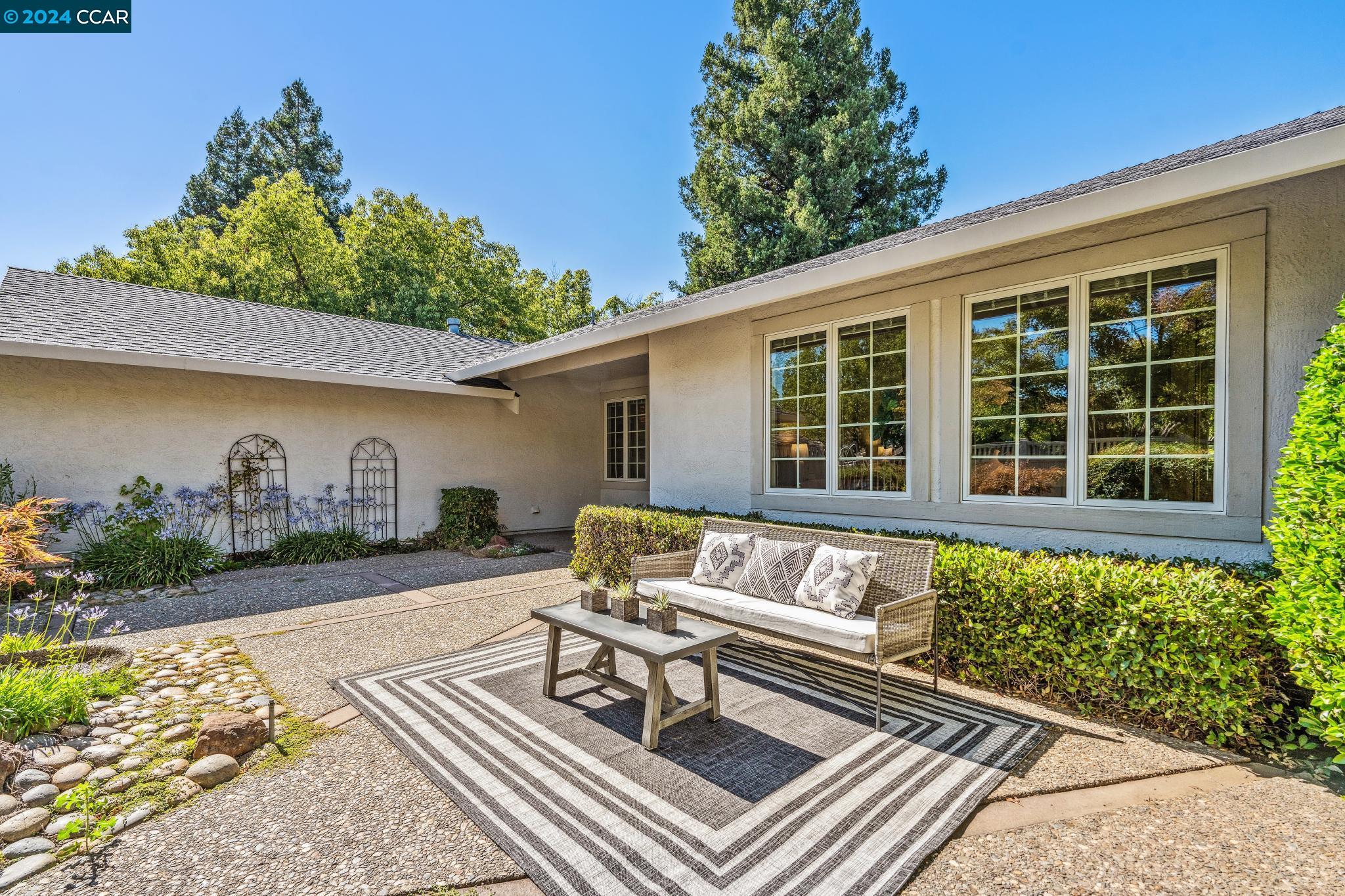 152 Firestone Dr