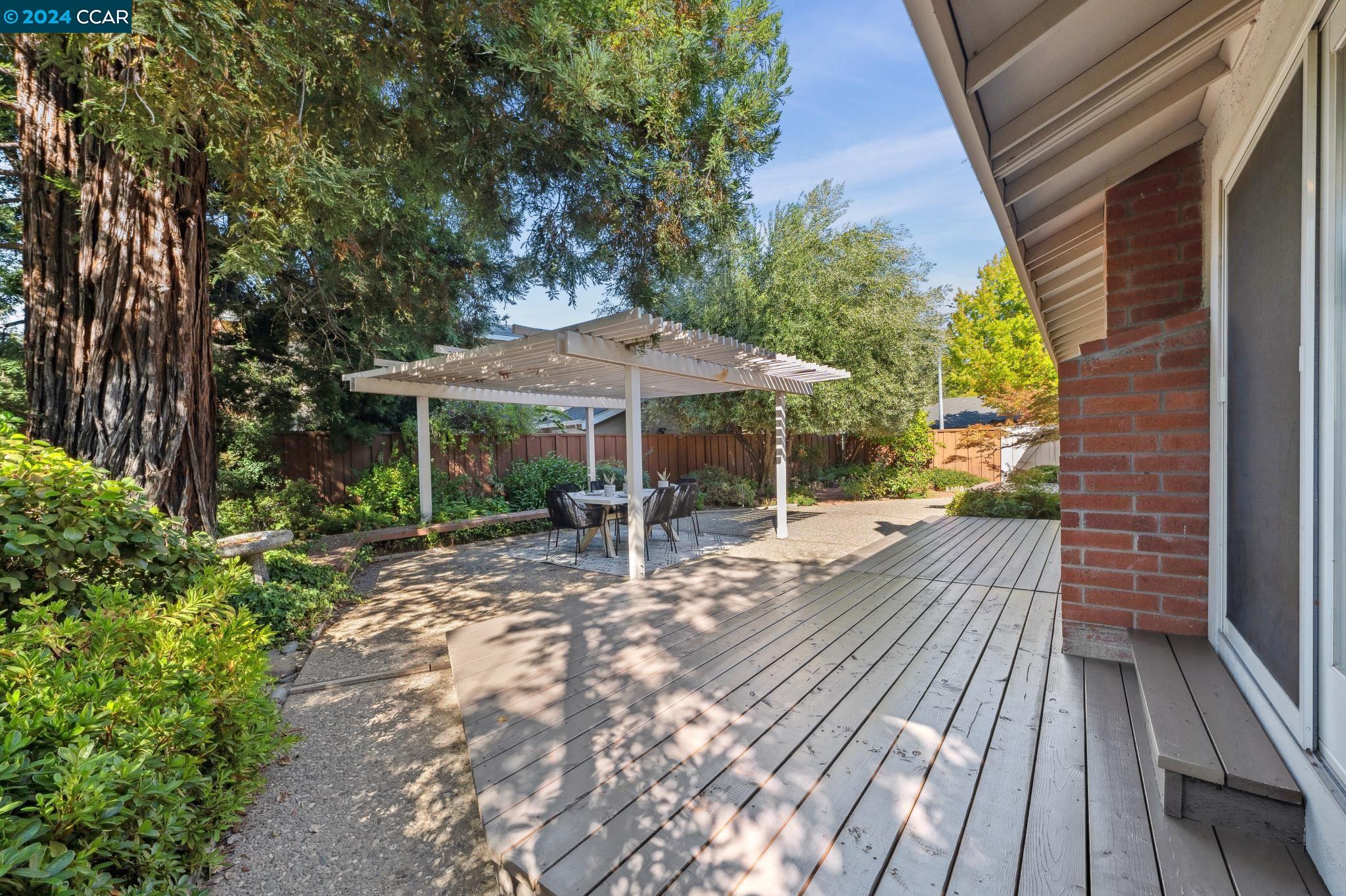 152 Firestone Dr