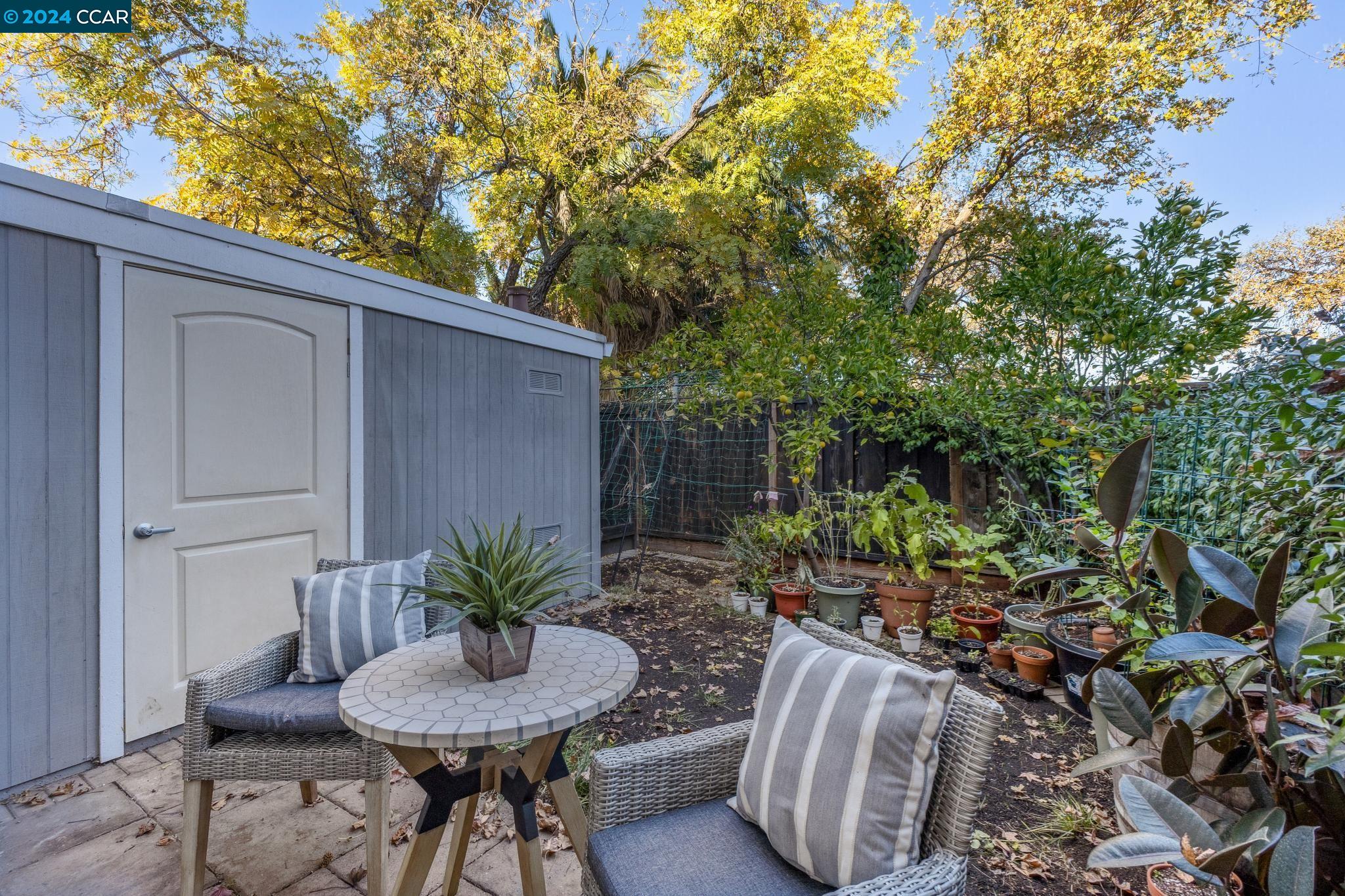 838 Royal Ann Ln