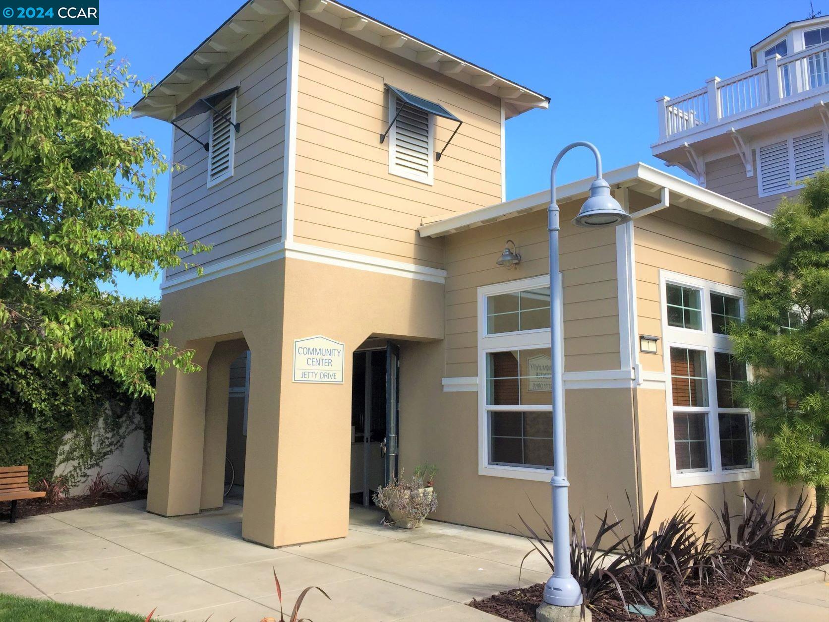 2005 Jetty Dr