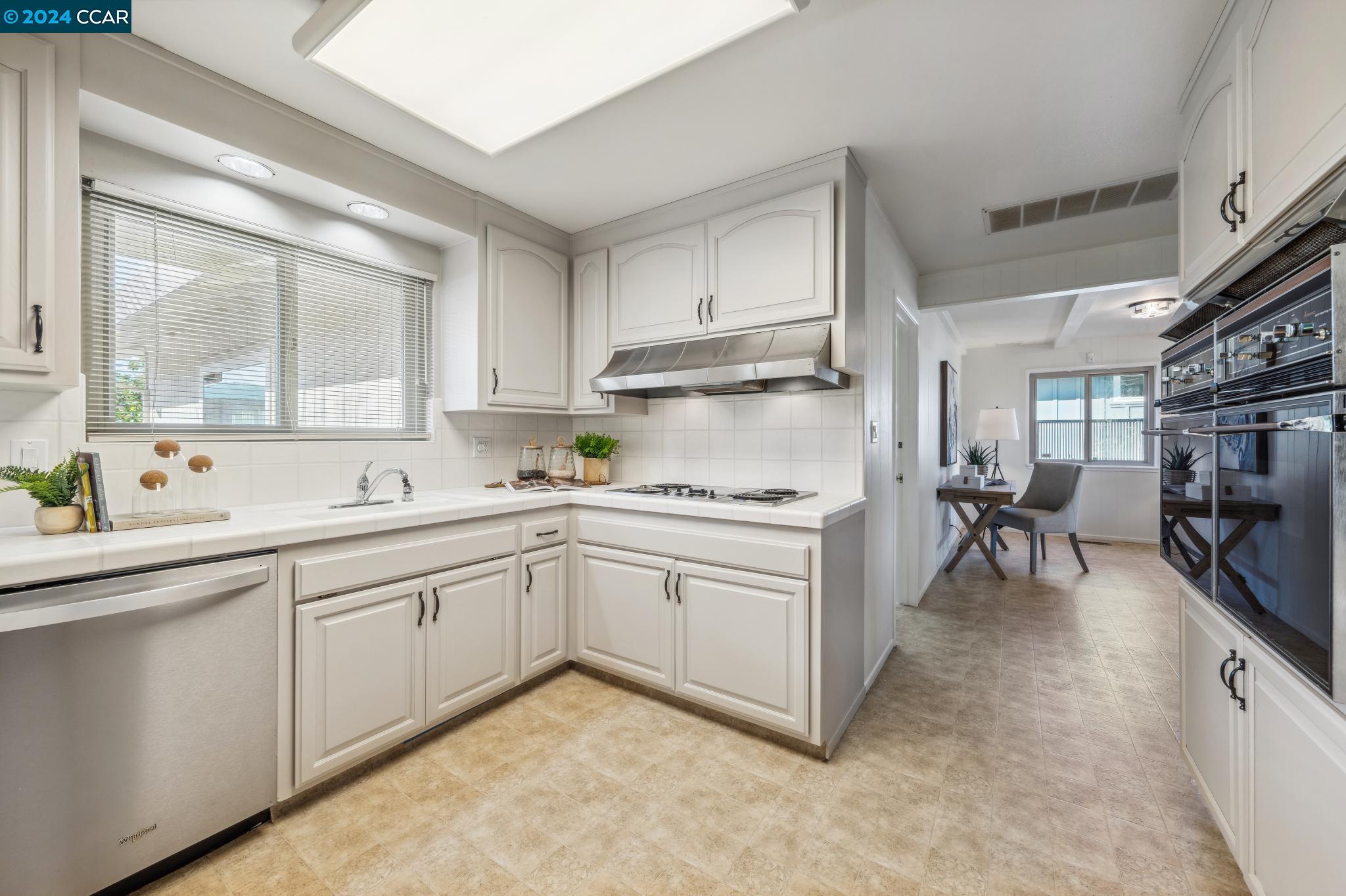69 Sullivan Dr