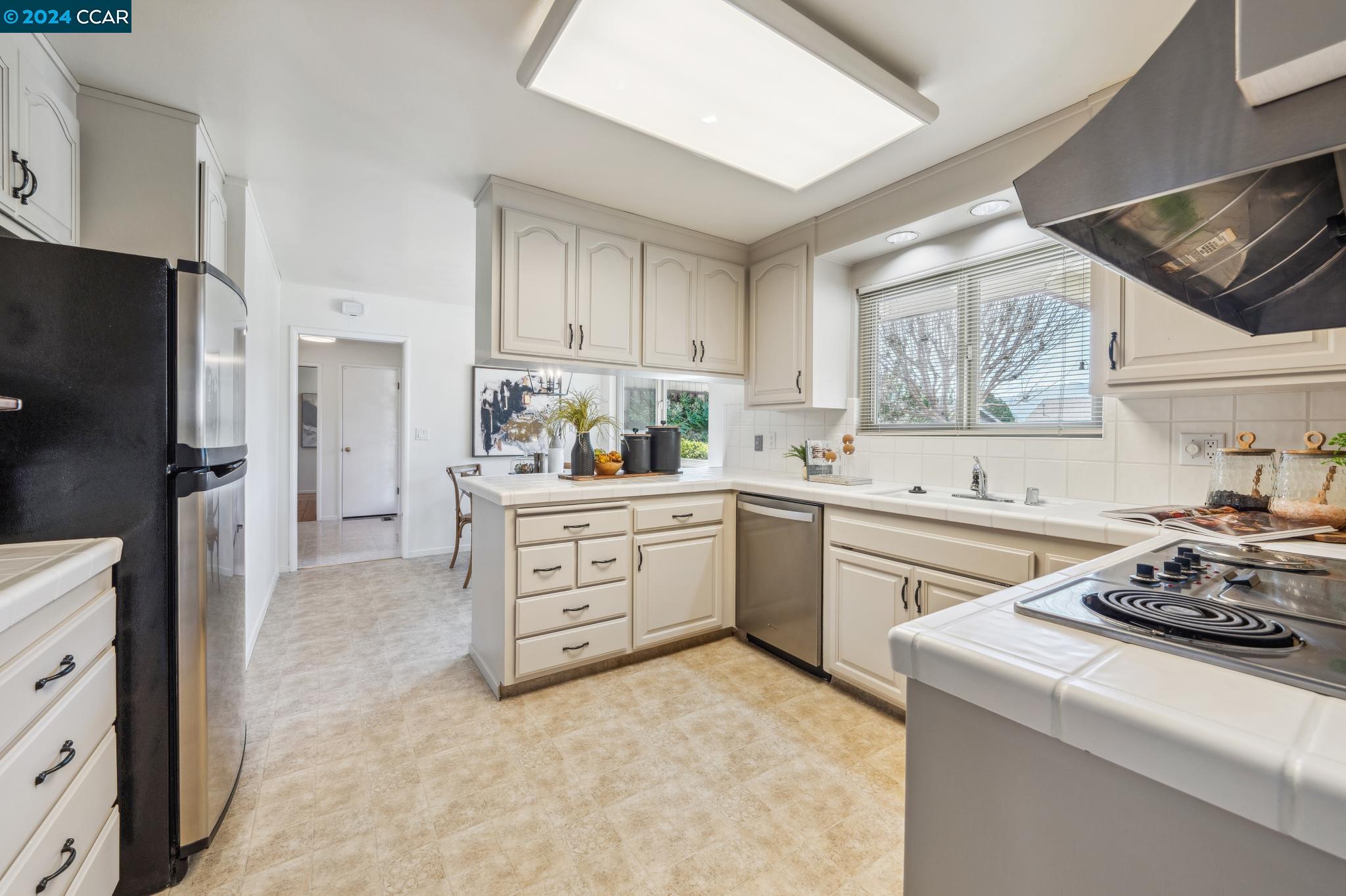 69 Sullivan Dr