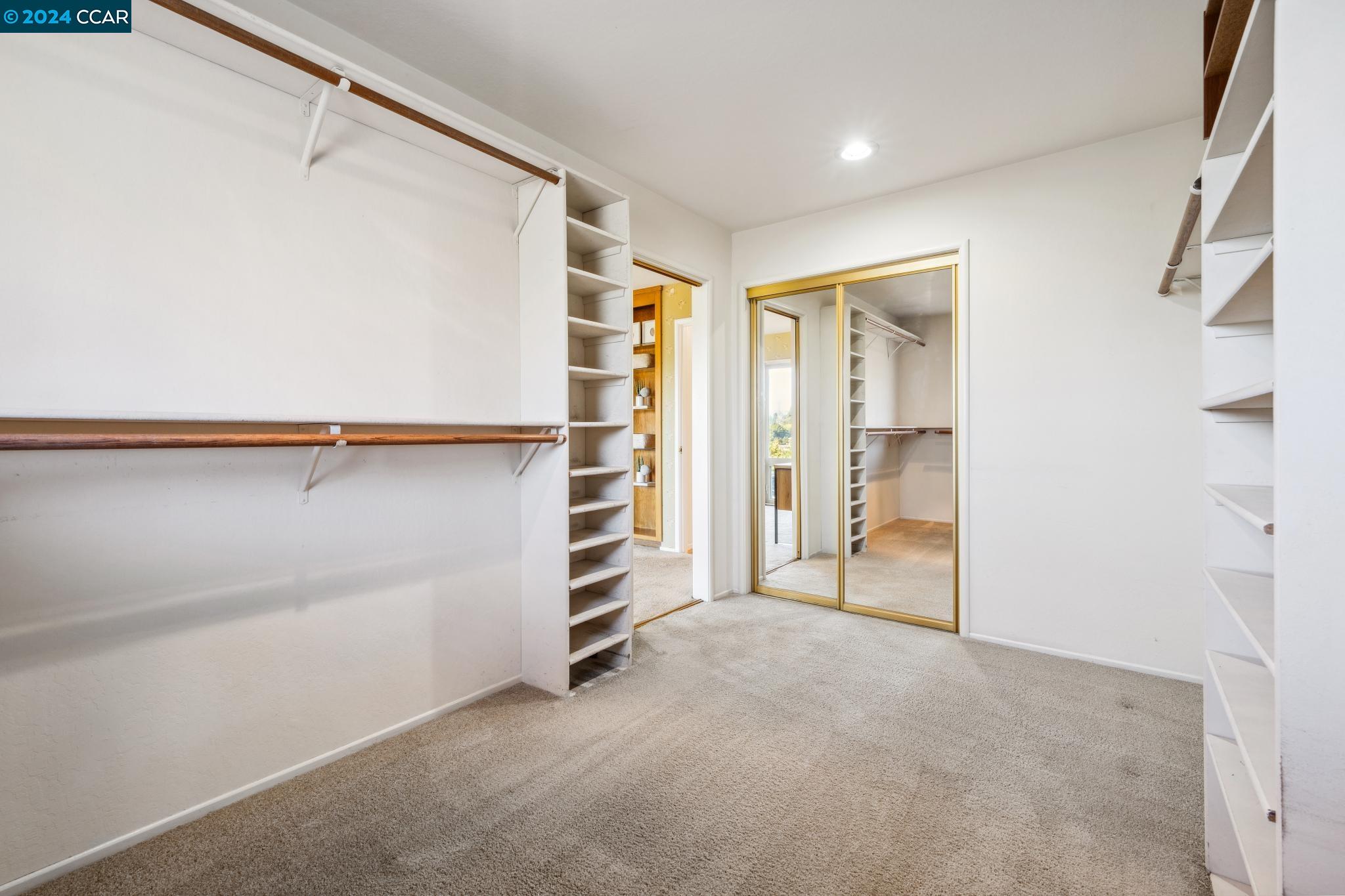 69 Sullivan Dr