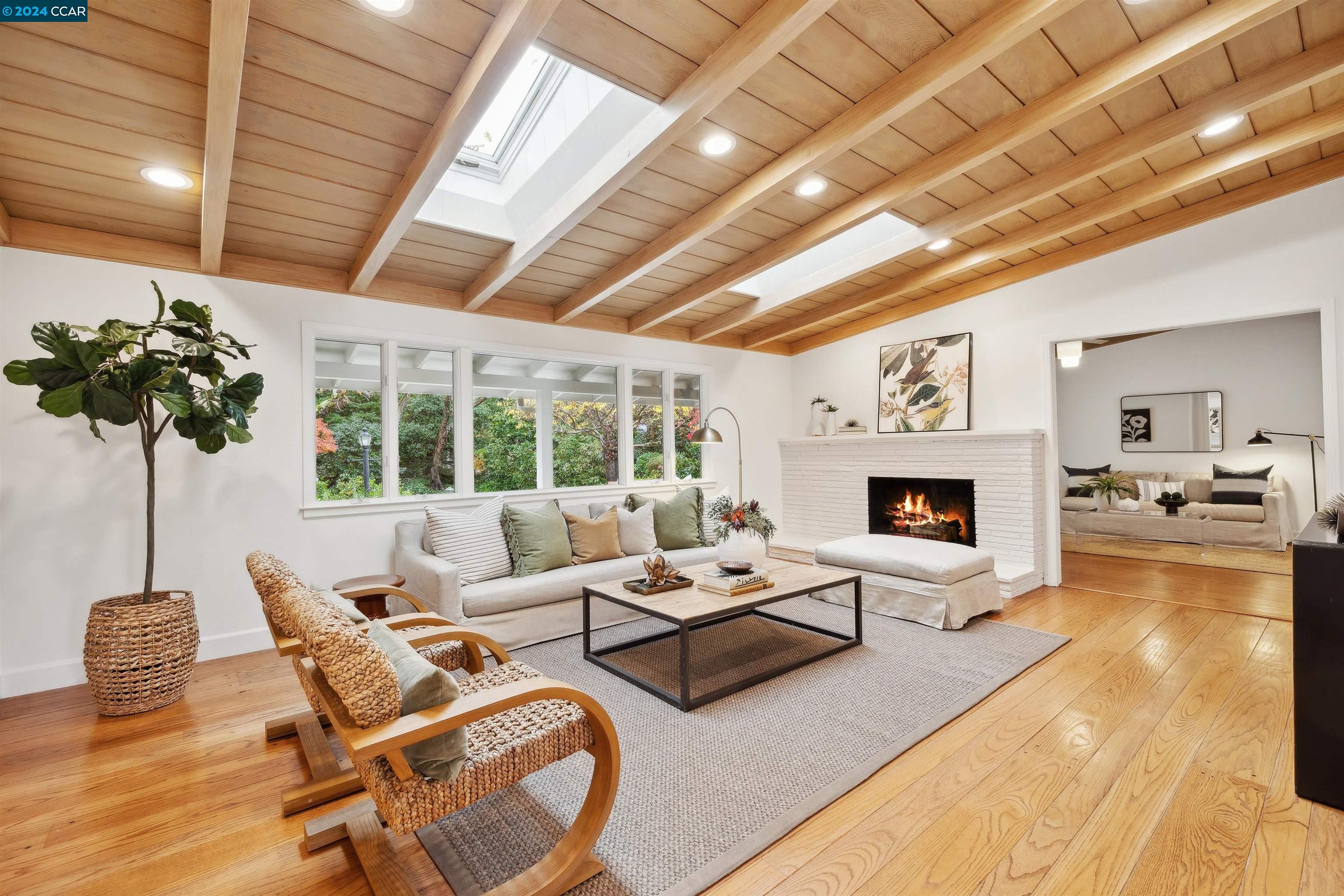 3175 Somerset Dr