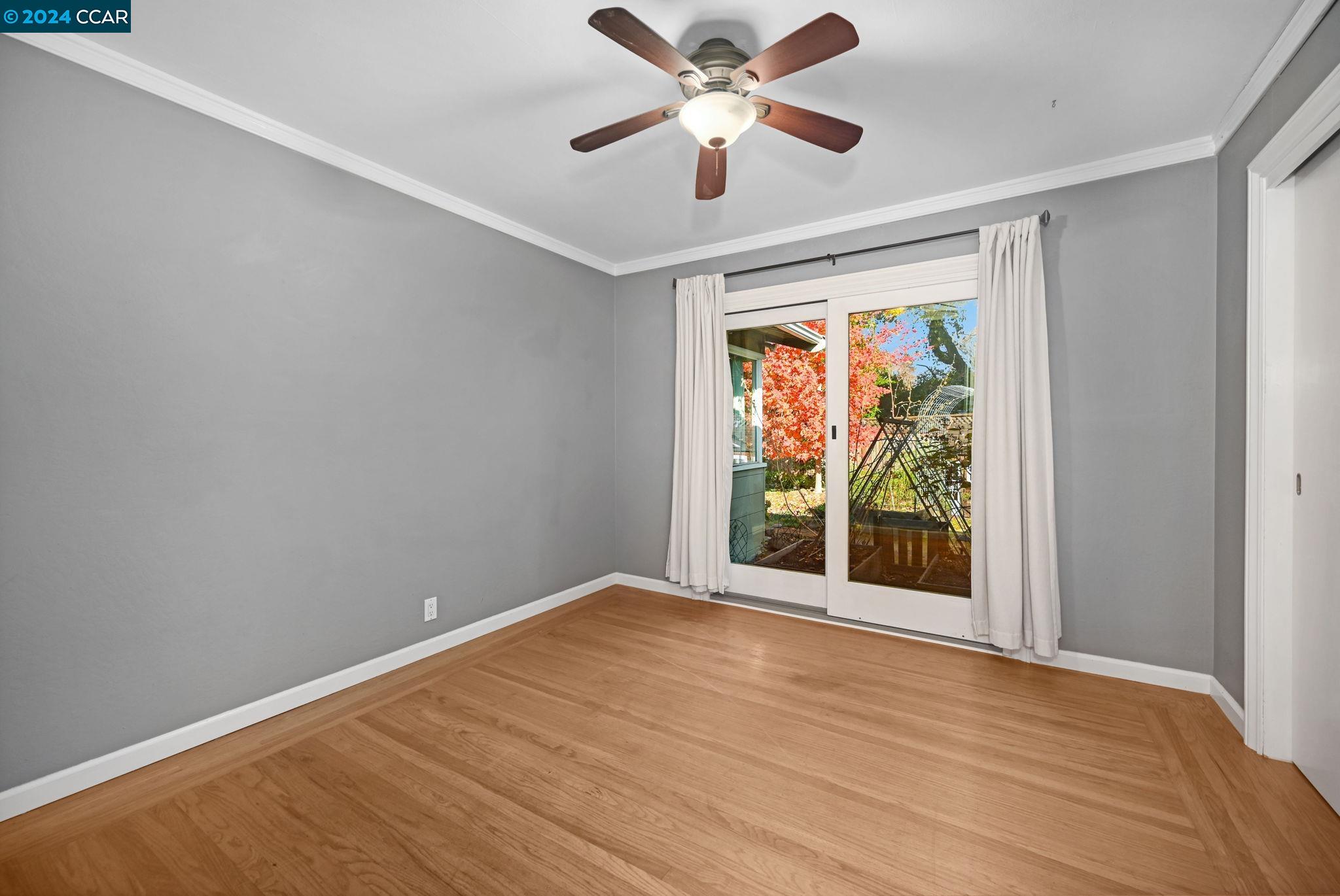 1042 Lindsey Ct