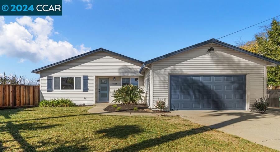 1537 Laverne Ct