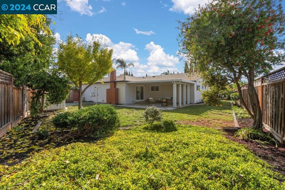 1537 Laverne Ct