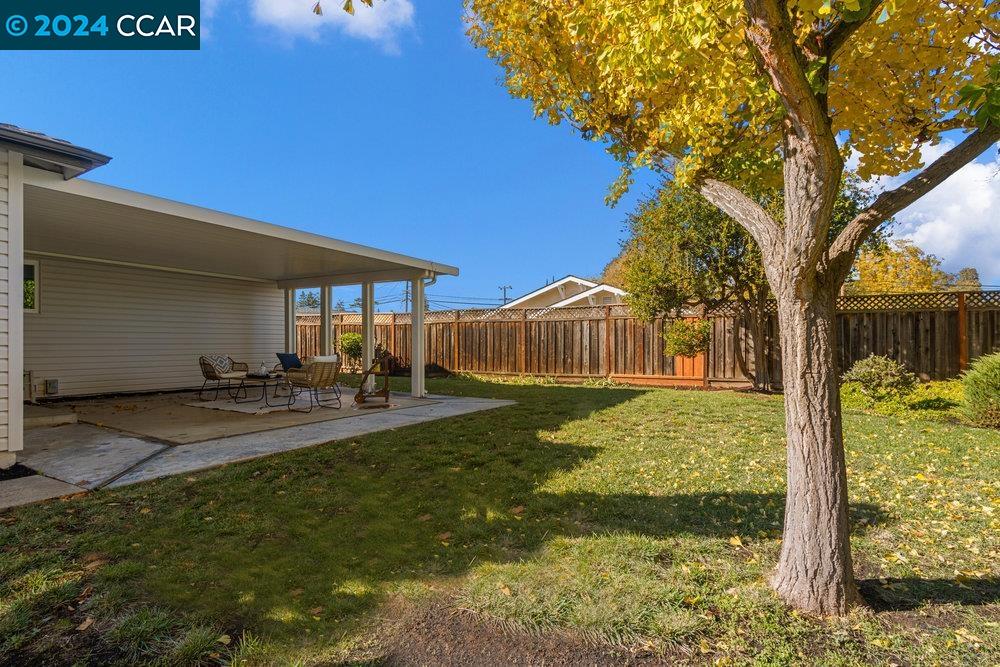1537 Laverne Ct