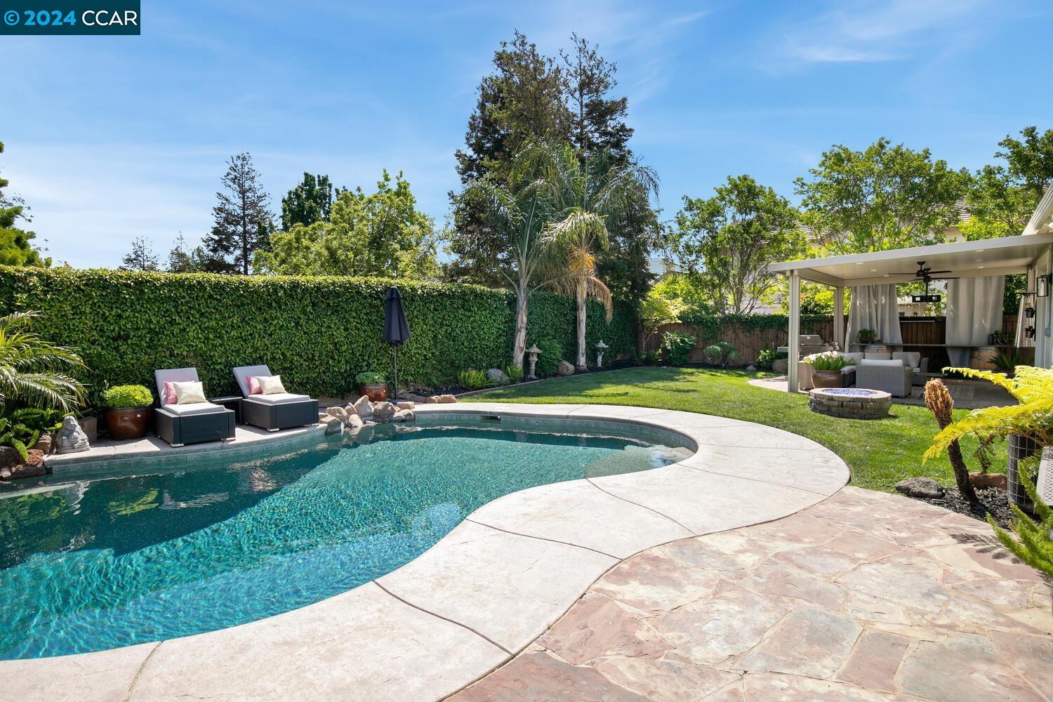 1608 Dupree Way
