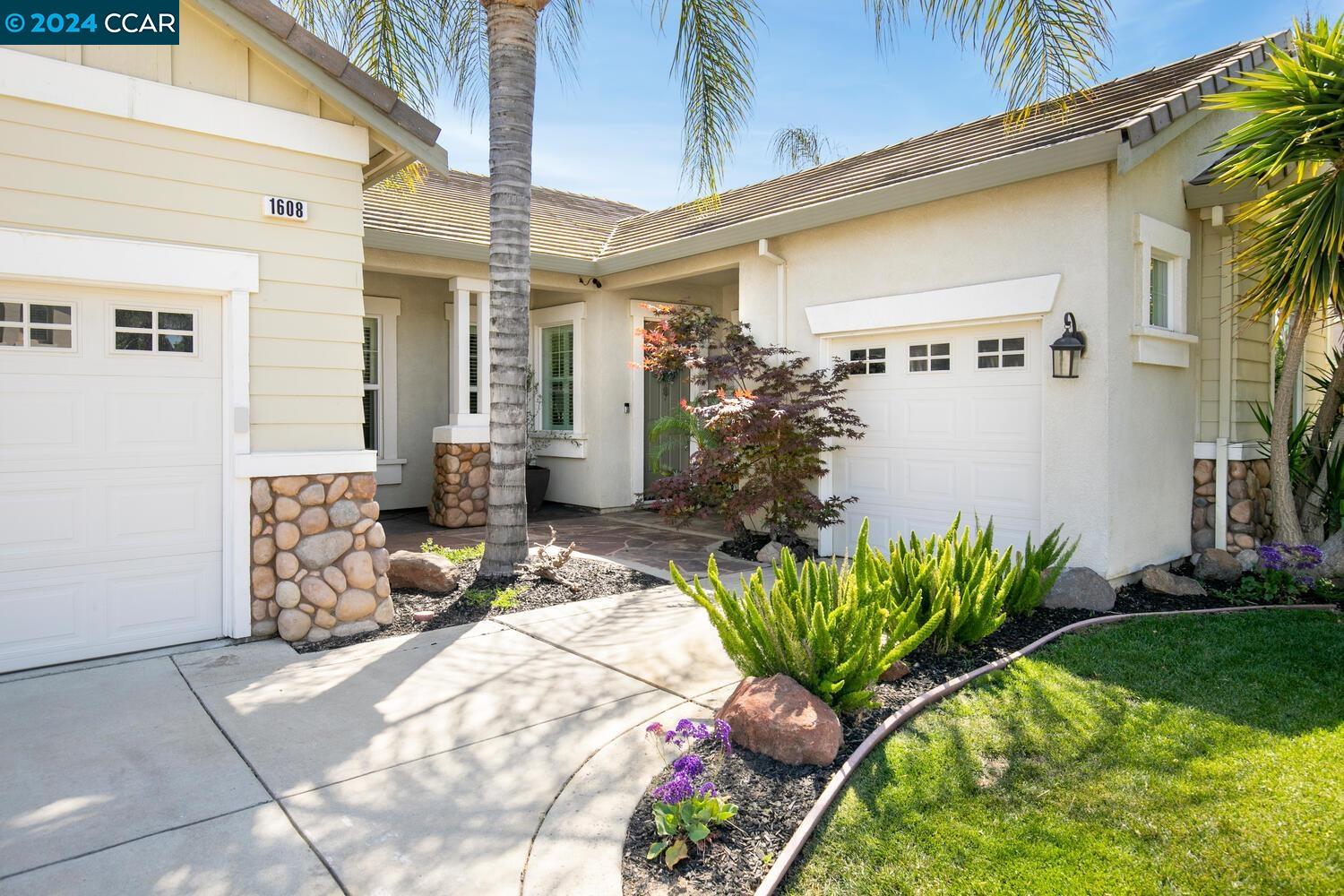 1608 Dupree Way