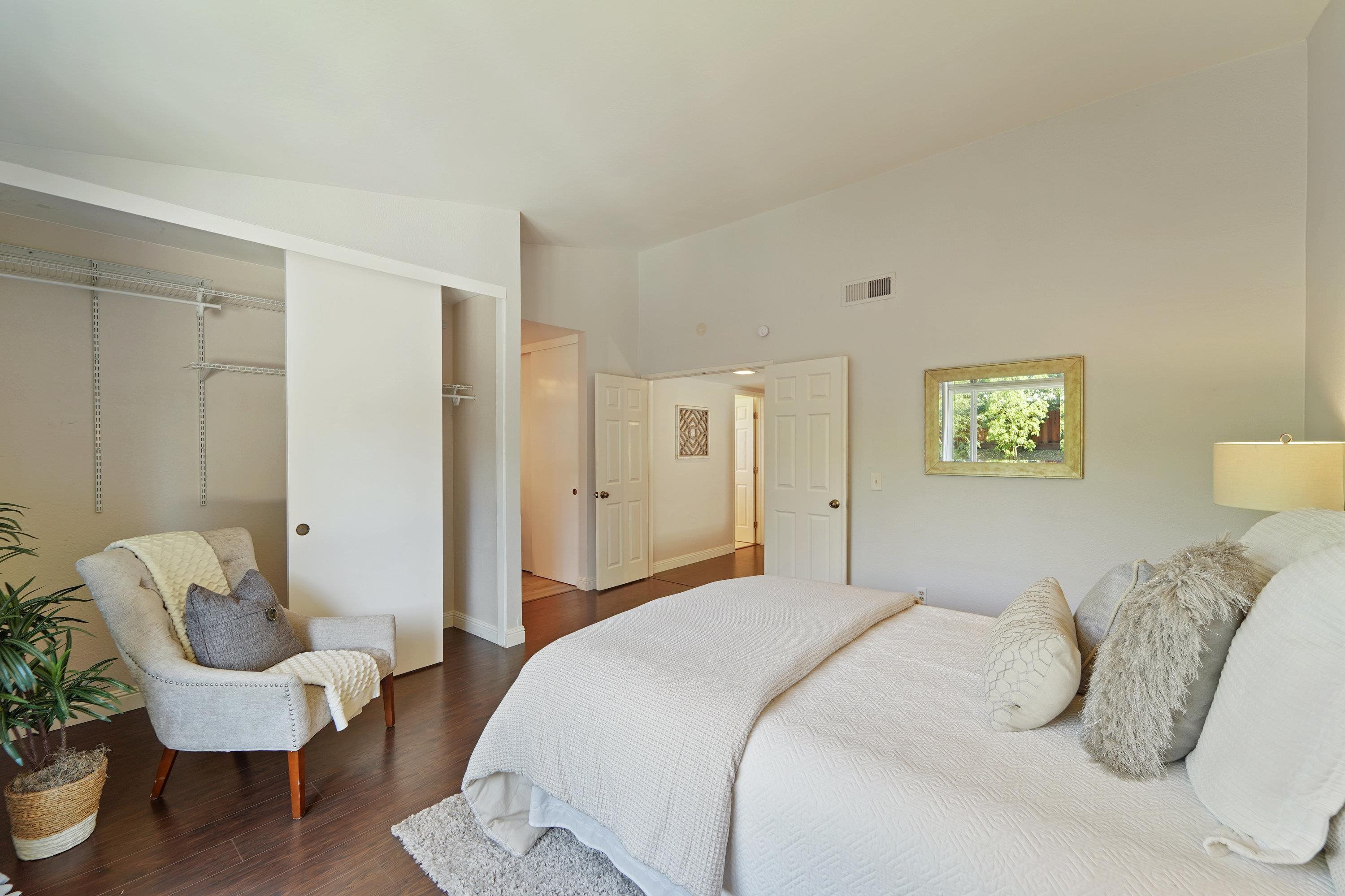 140 Alhambra Hills Dr