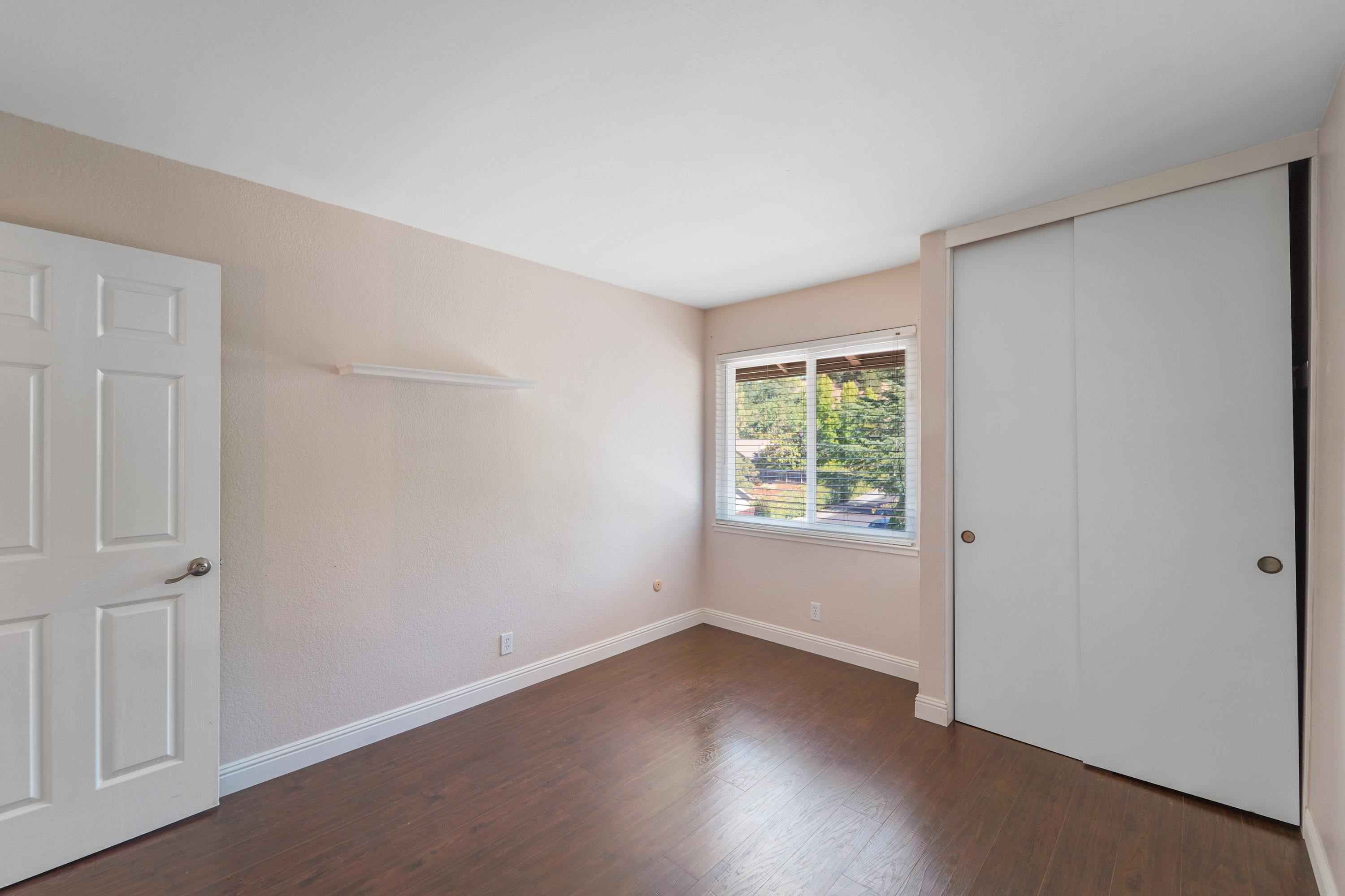 140 Alhambra Hills Dr