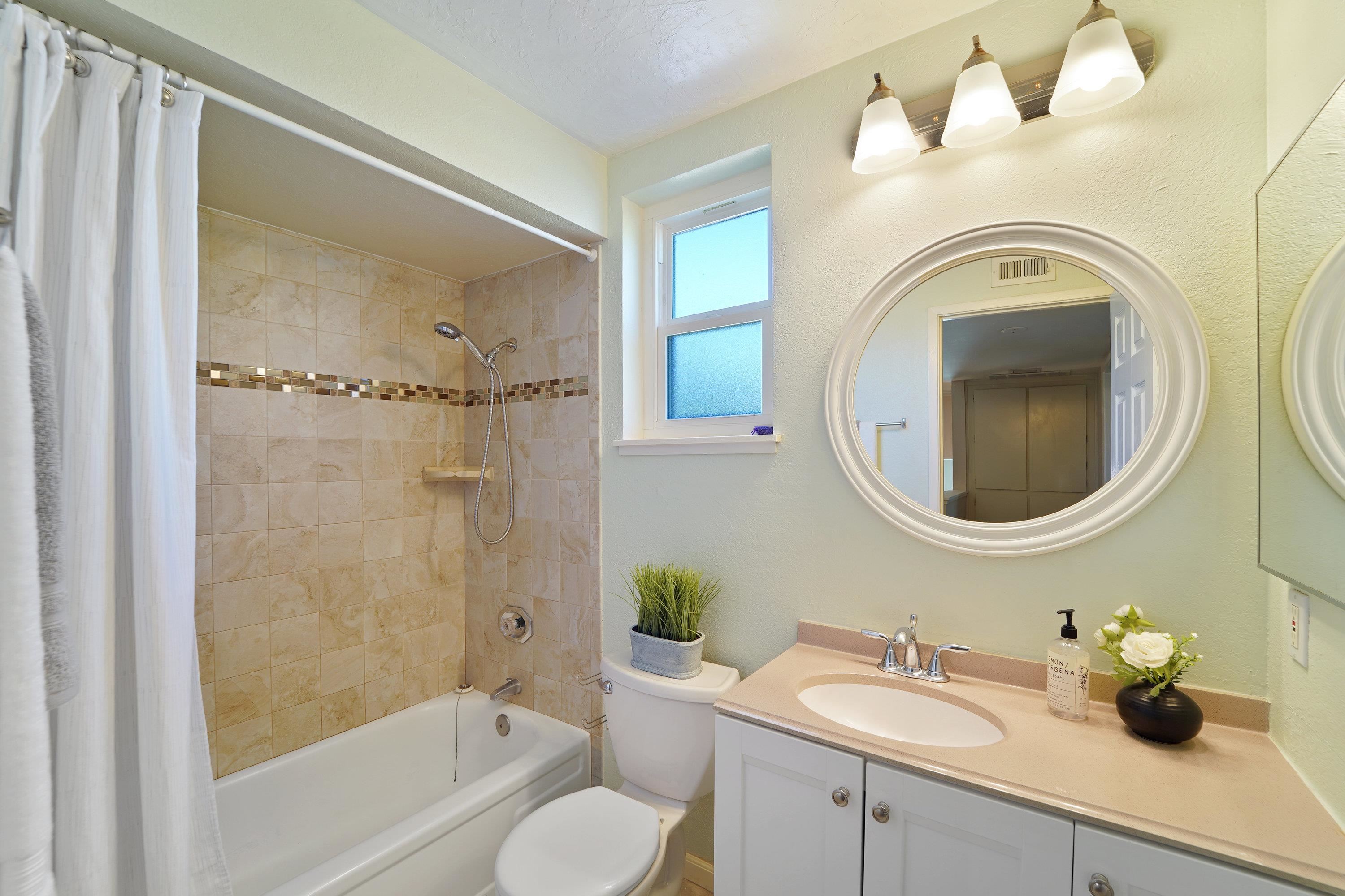 140 Alhambra Hills Dr