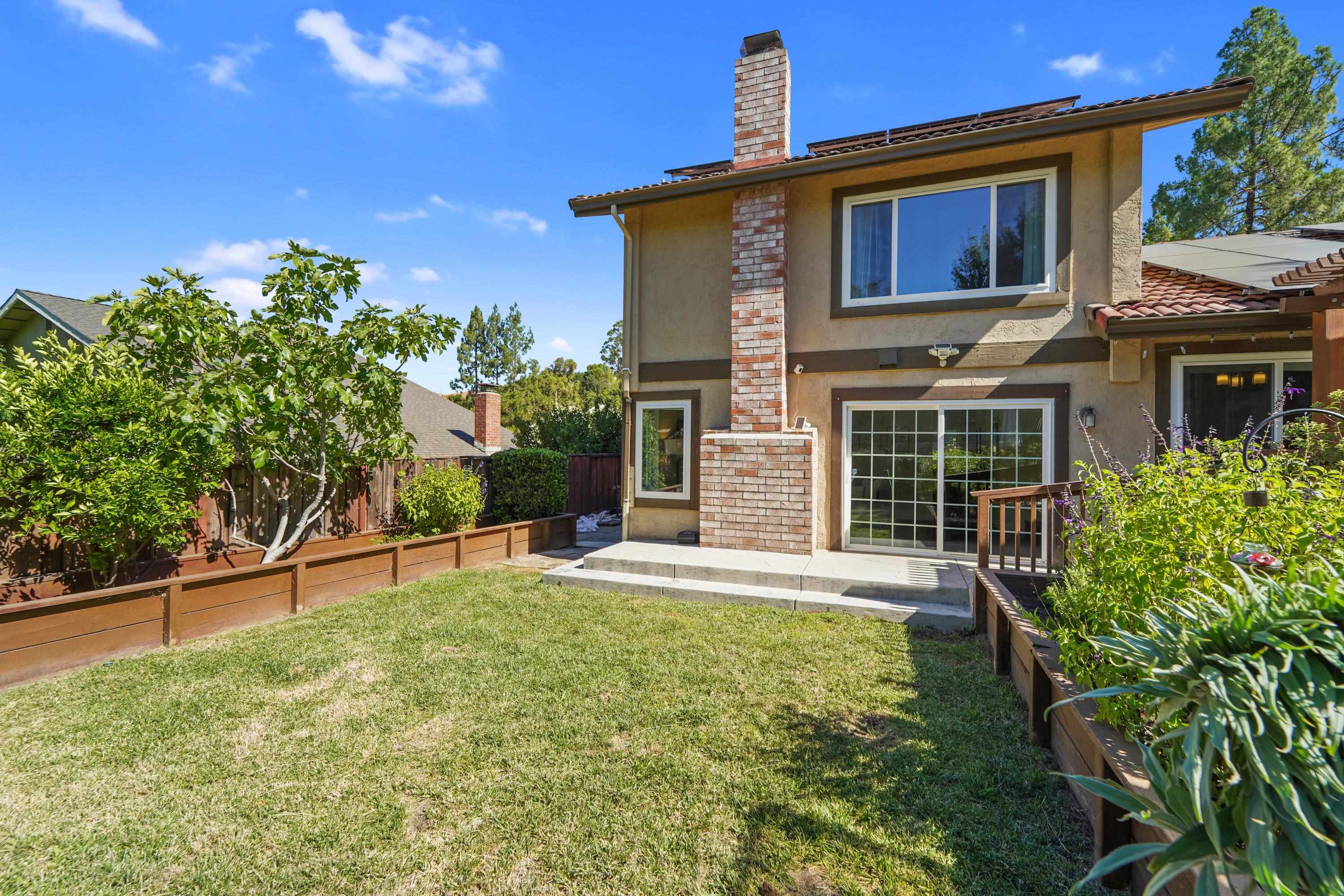 140 Alhambra Hills Dr