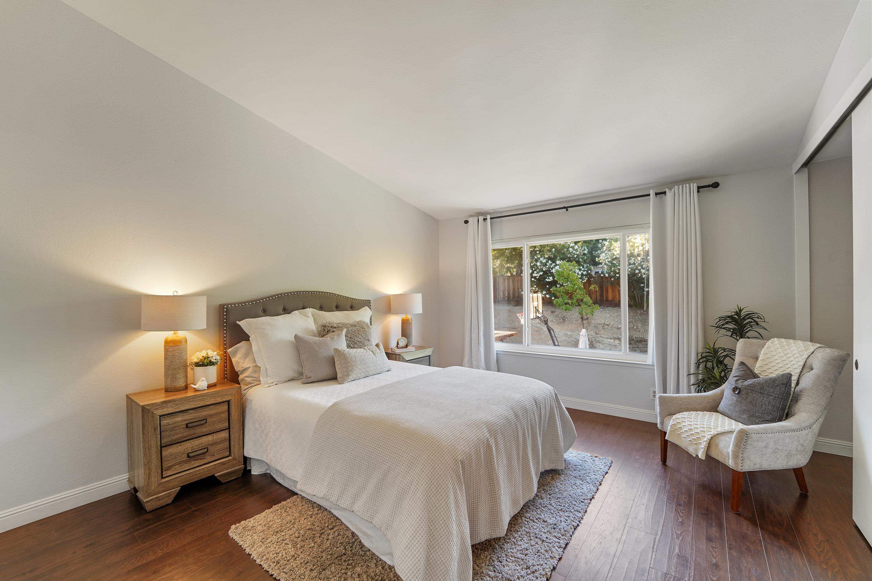 140 Alhambra Hills Dr