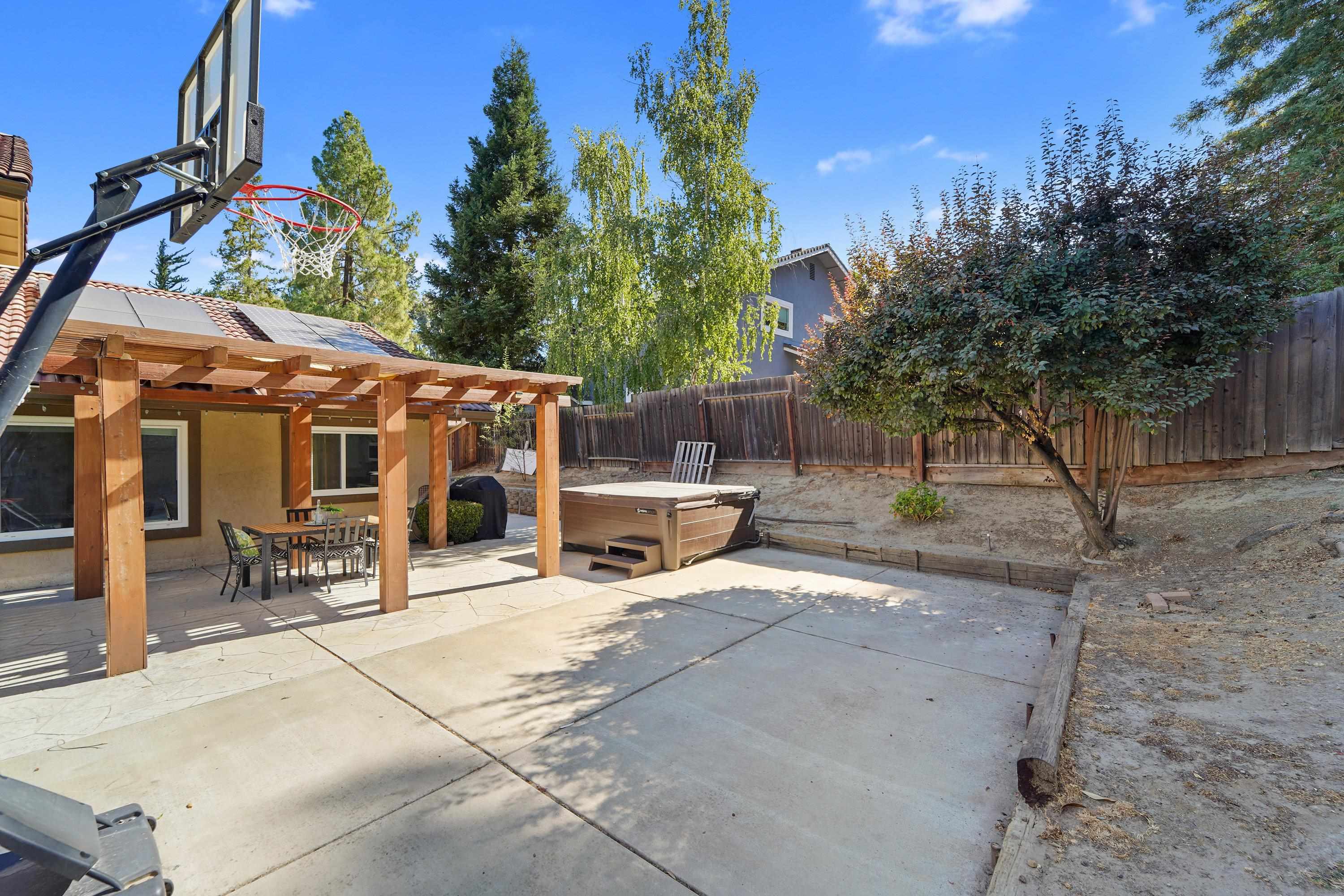 140 Alhambra Hills Dr