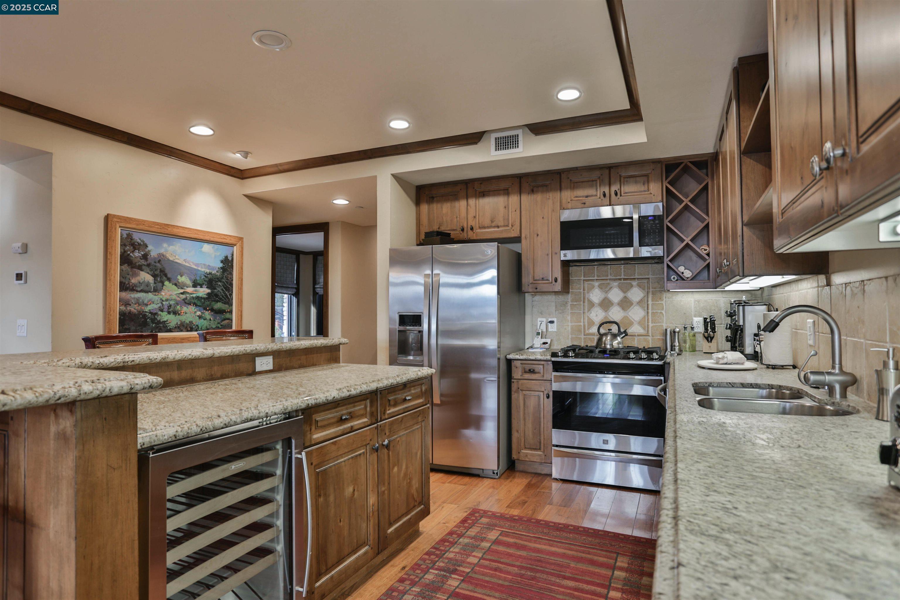 6750 North Lake Blvd # 9F