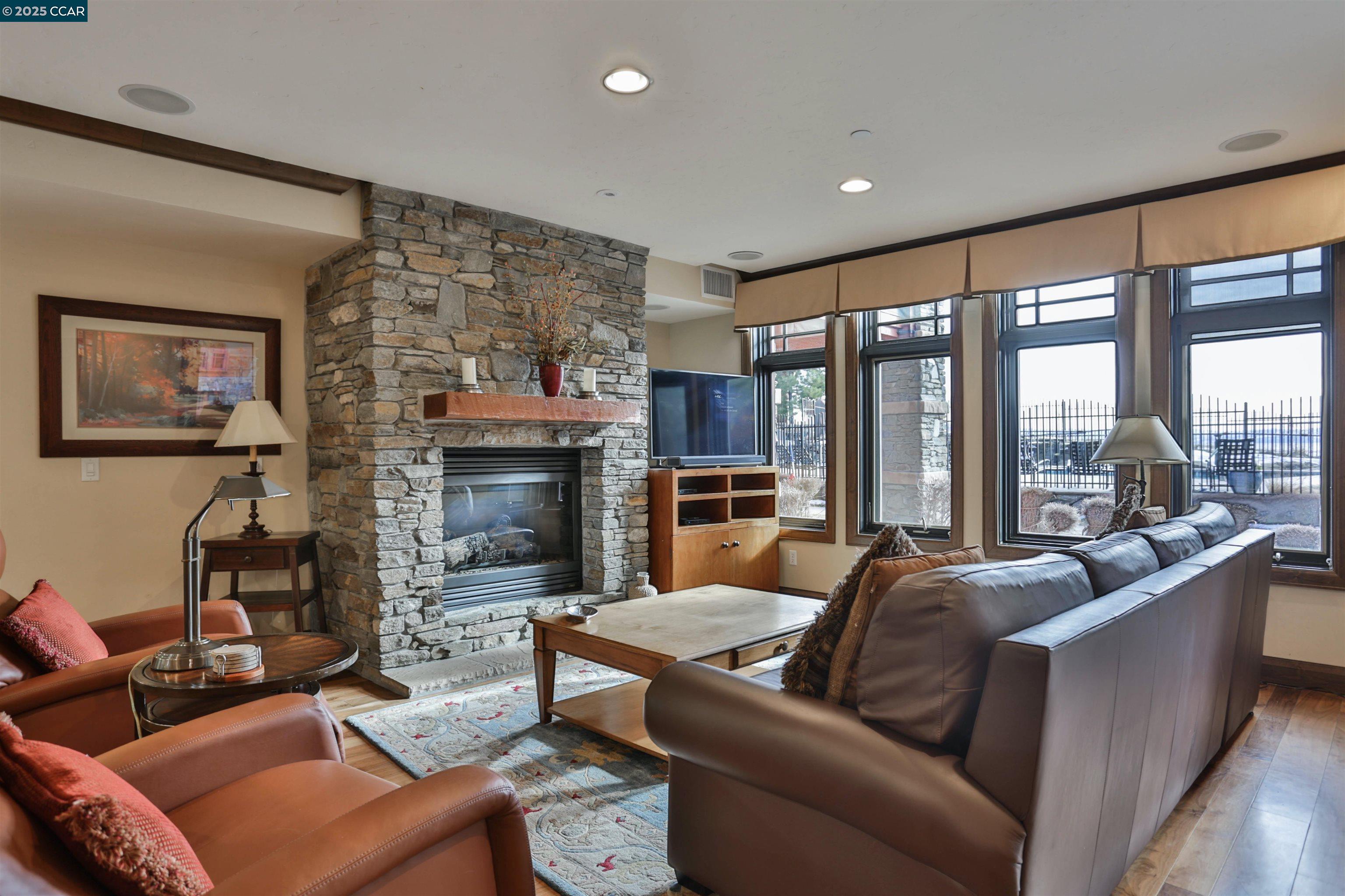 6750 North Lake Blvd # 9F