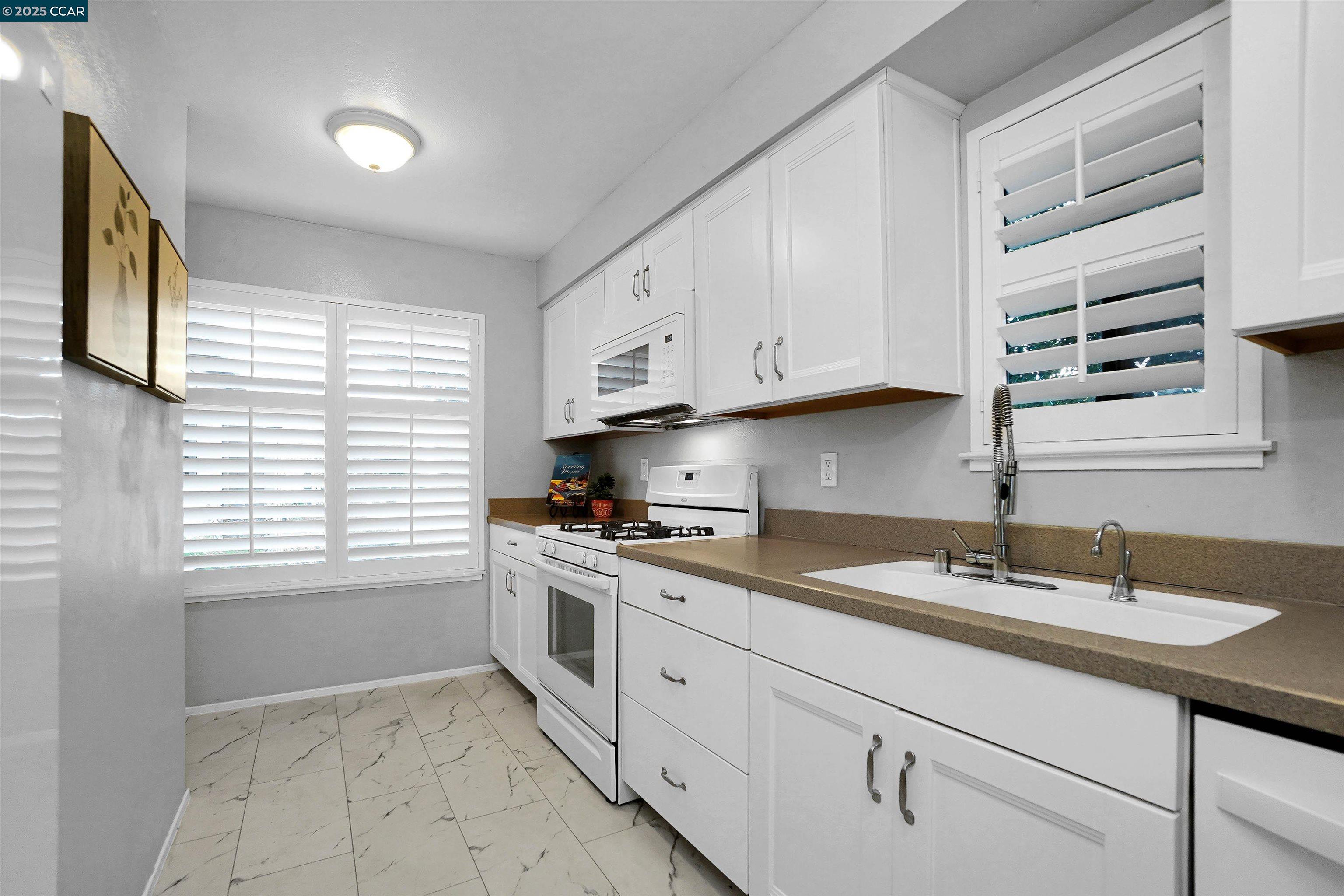 12 Basin Ct