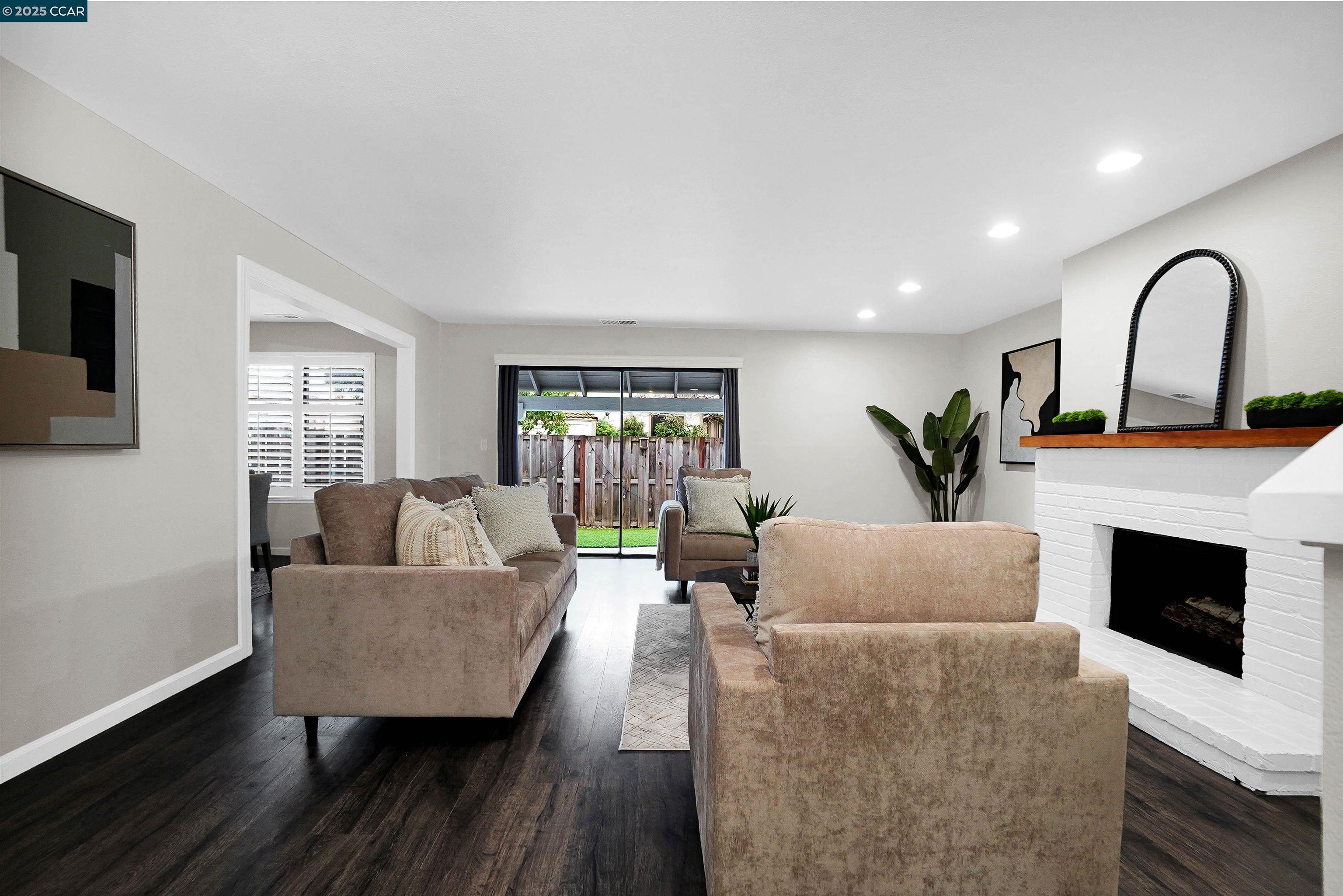 12 Basin Ct