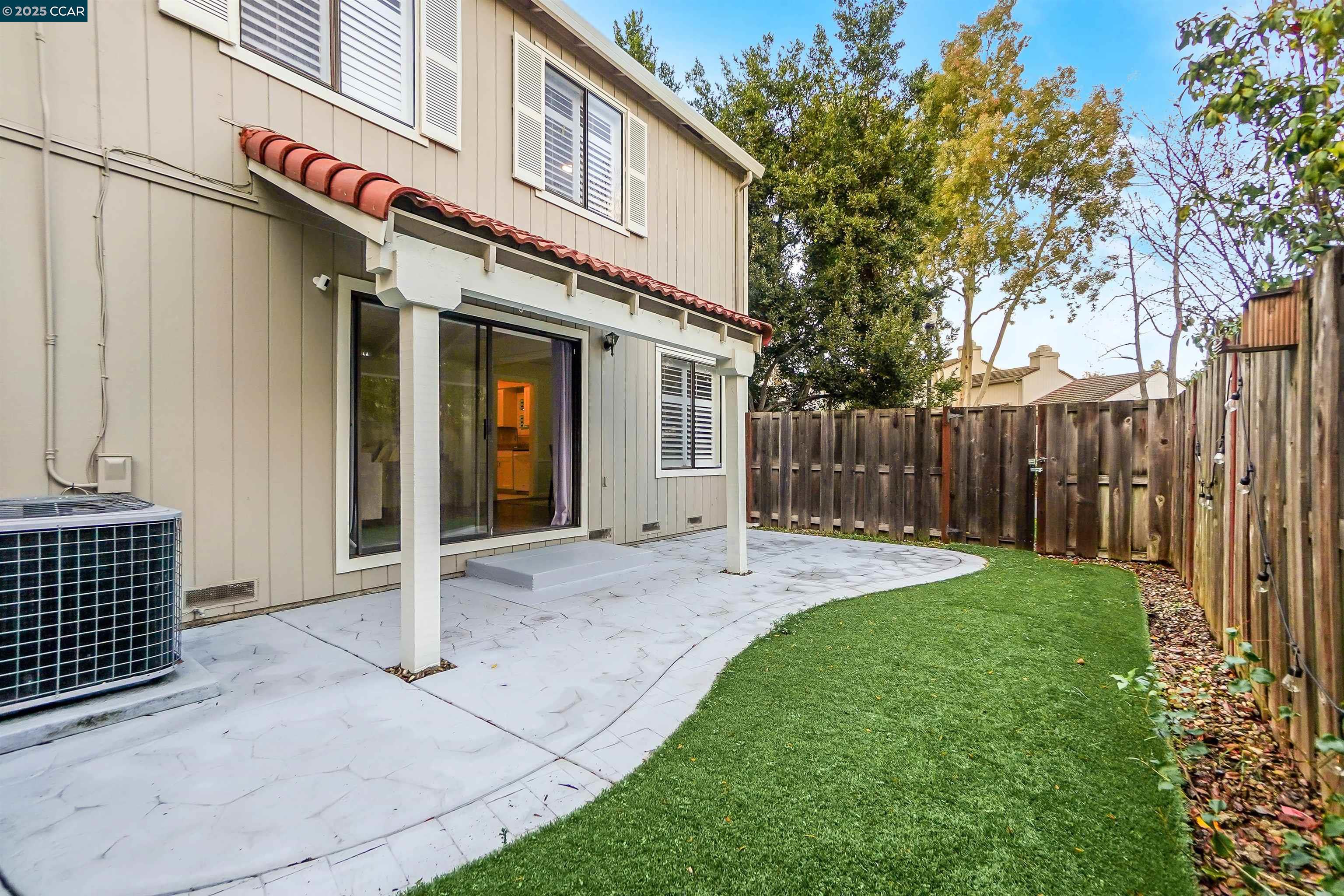 12 Basin Ct