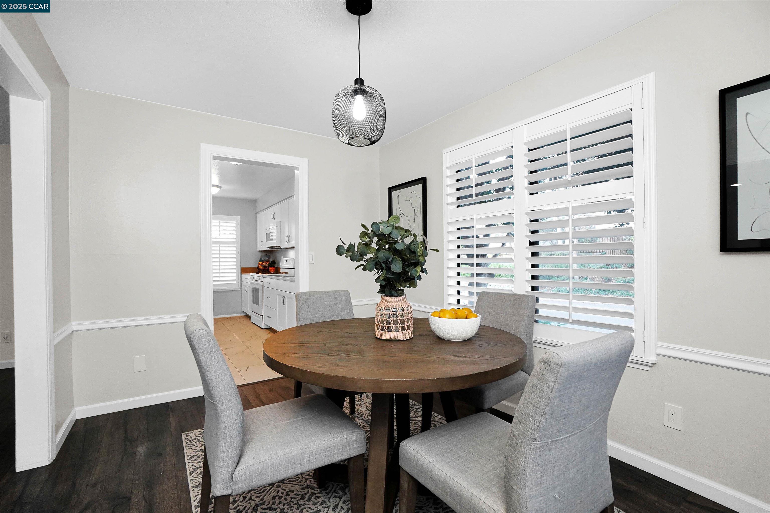 12 Basin Ct