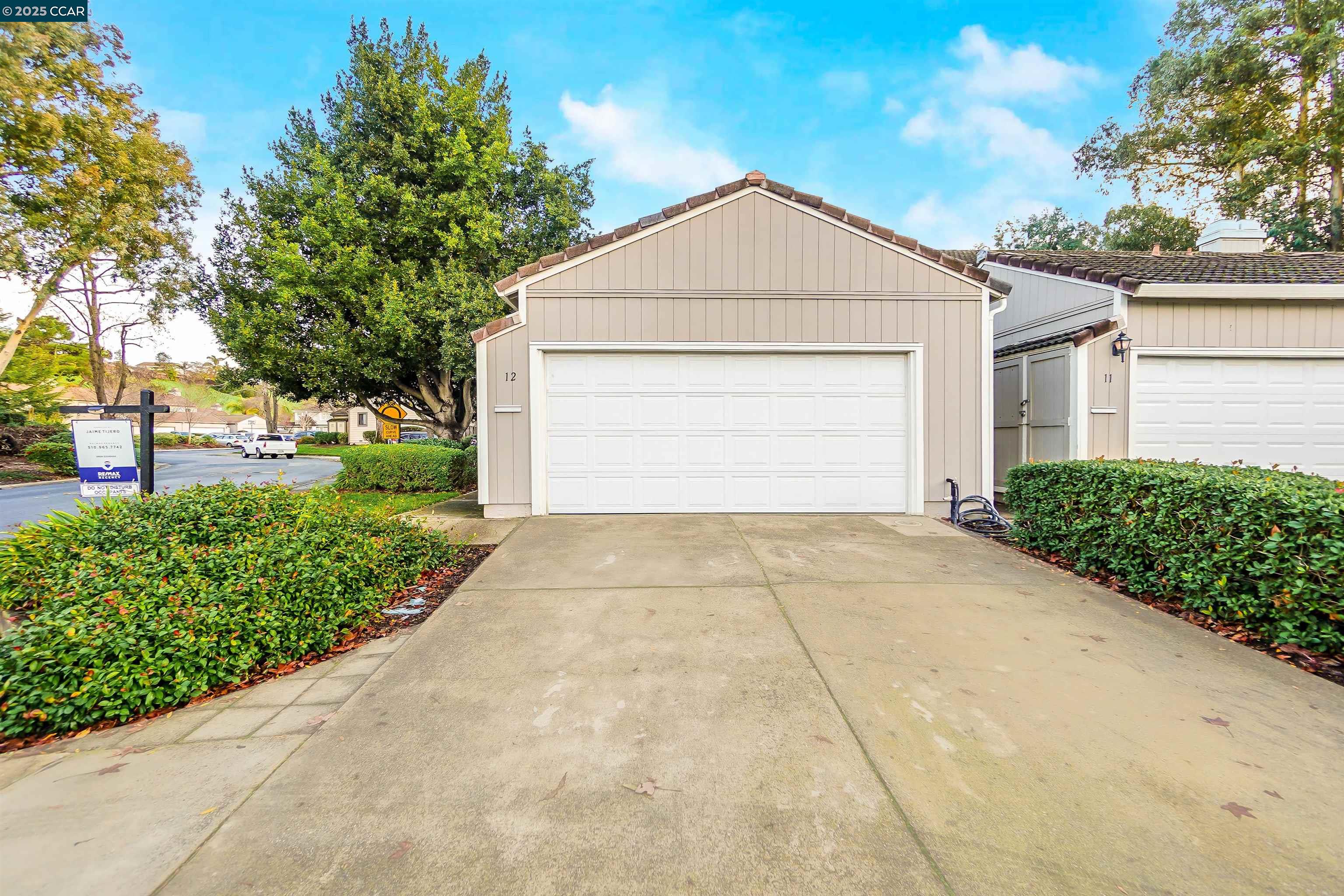 12 Basin Ct