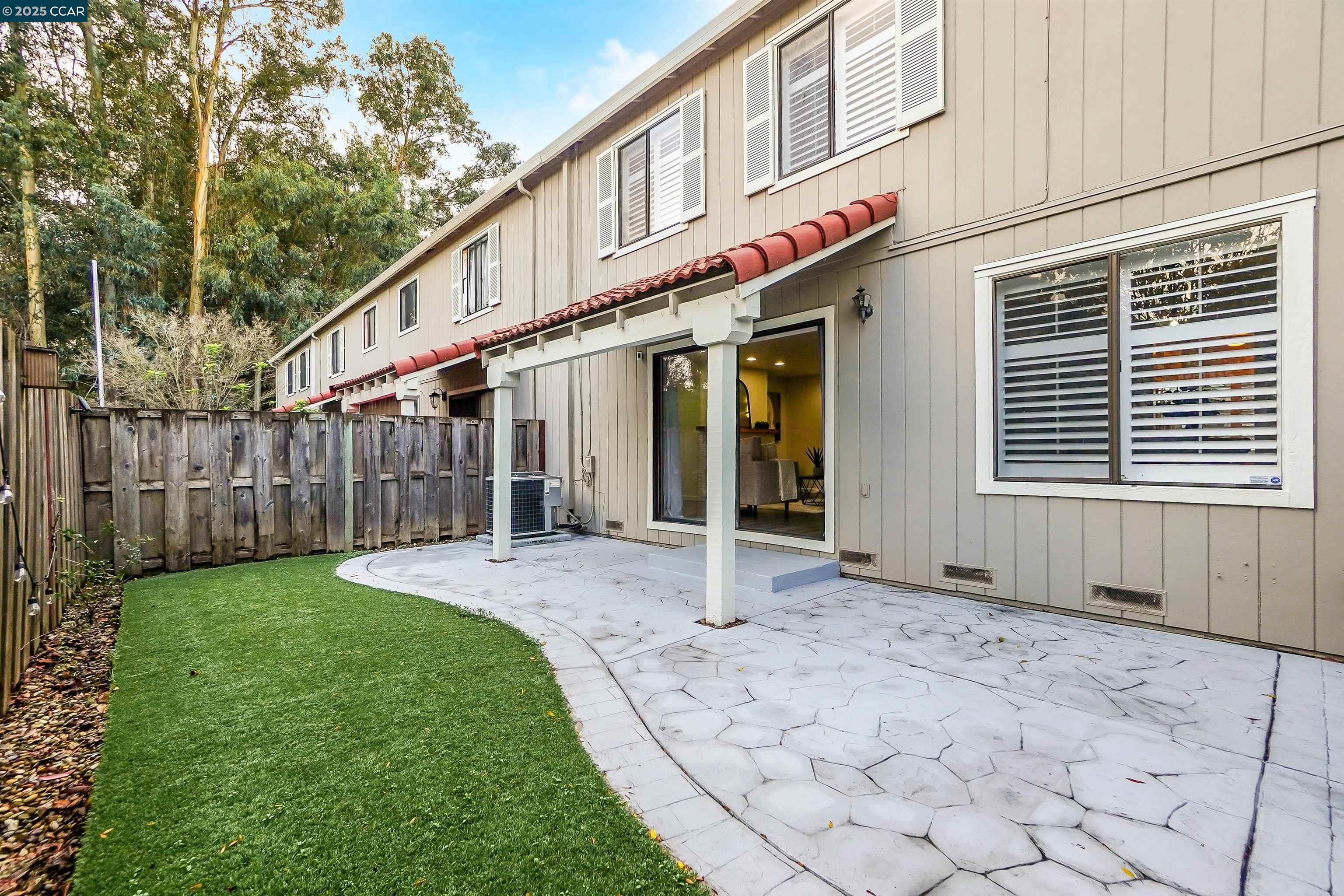 12 Basin Ct