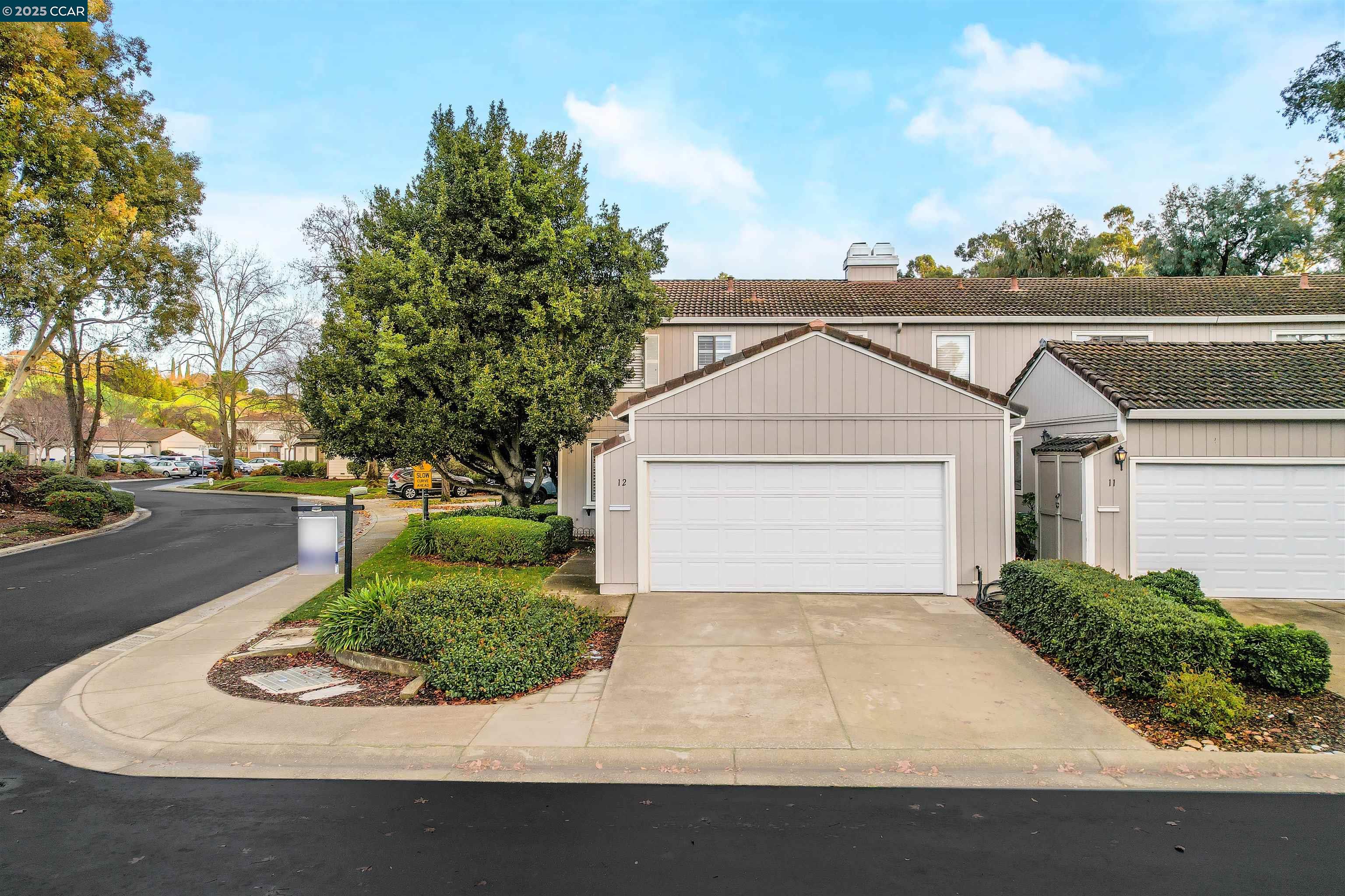12 Basin Ct