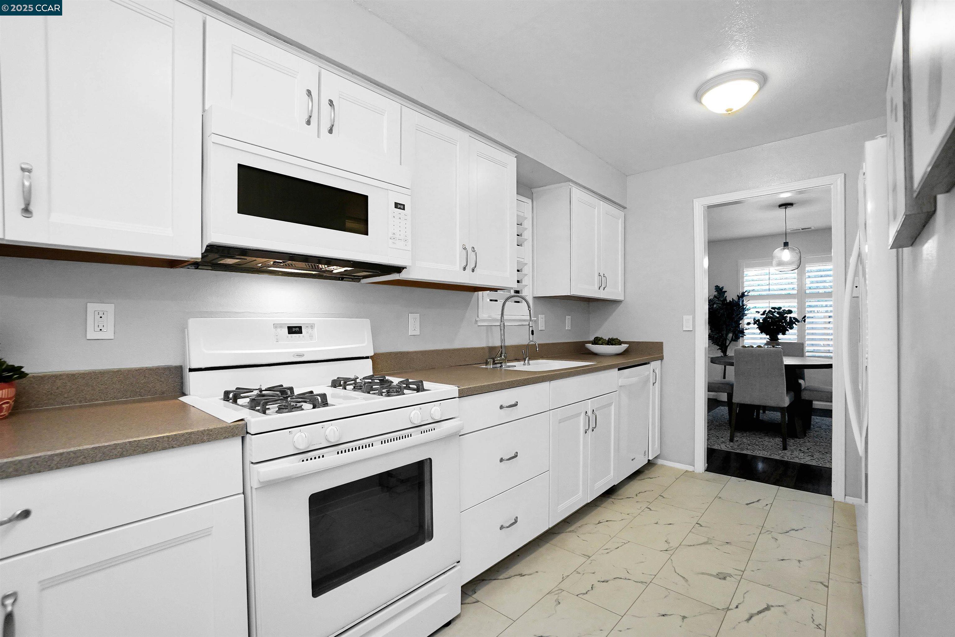 12 Basin Ct