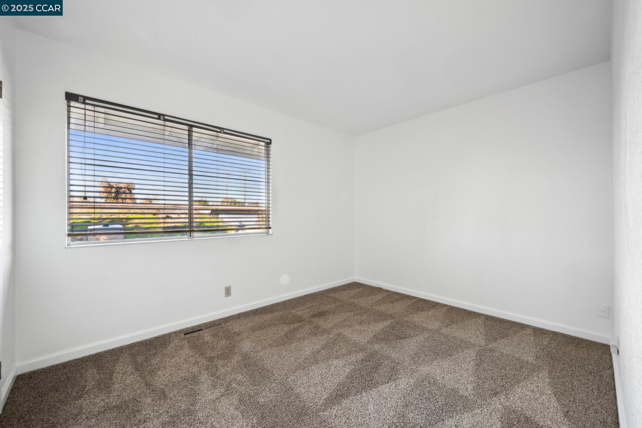 877 Bancroft Rd