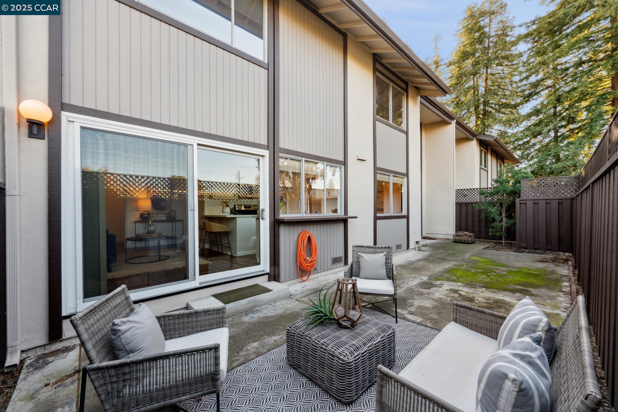 877 Bancroft Rd