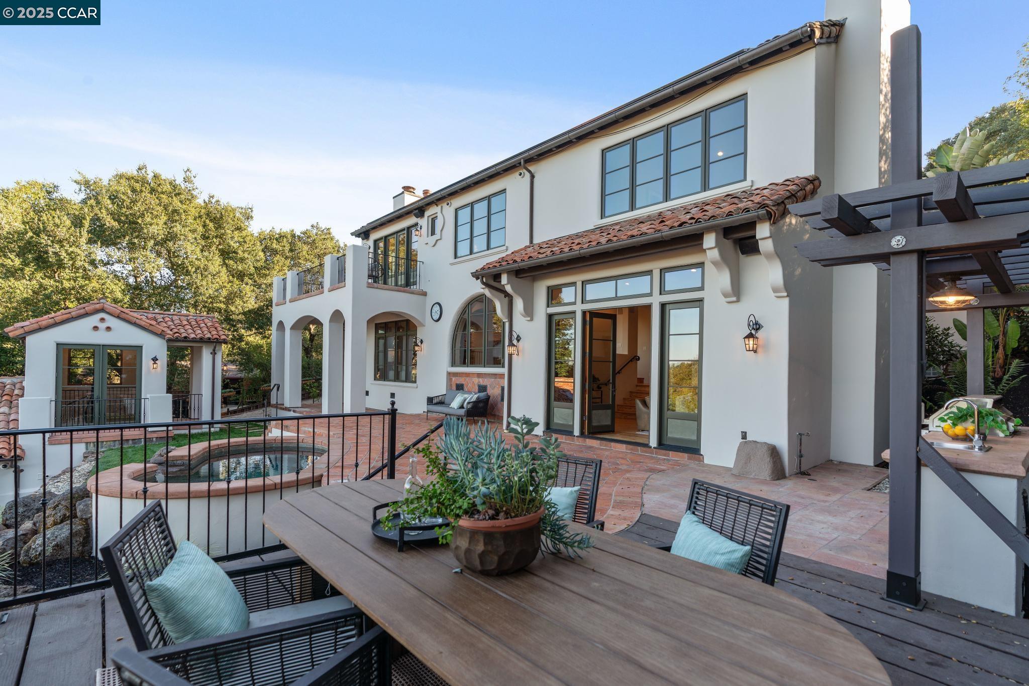 174 Crestview Dr