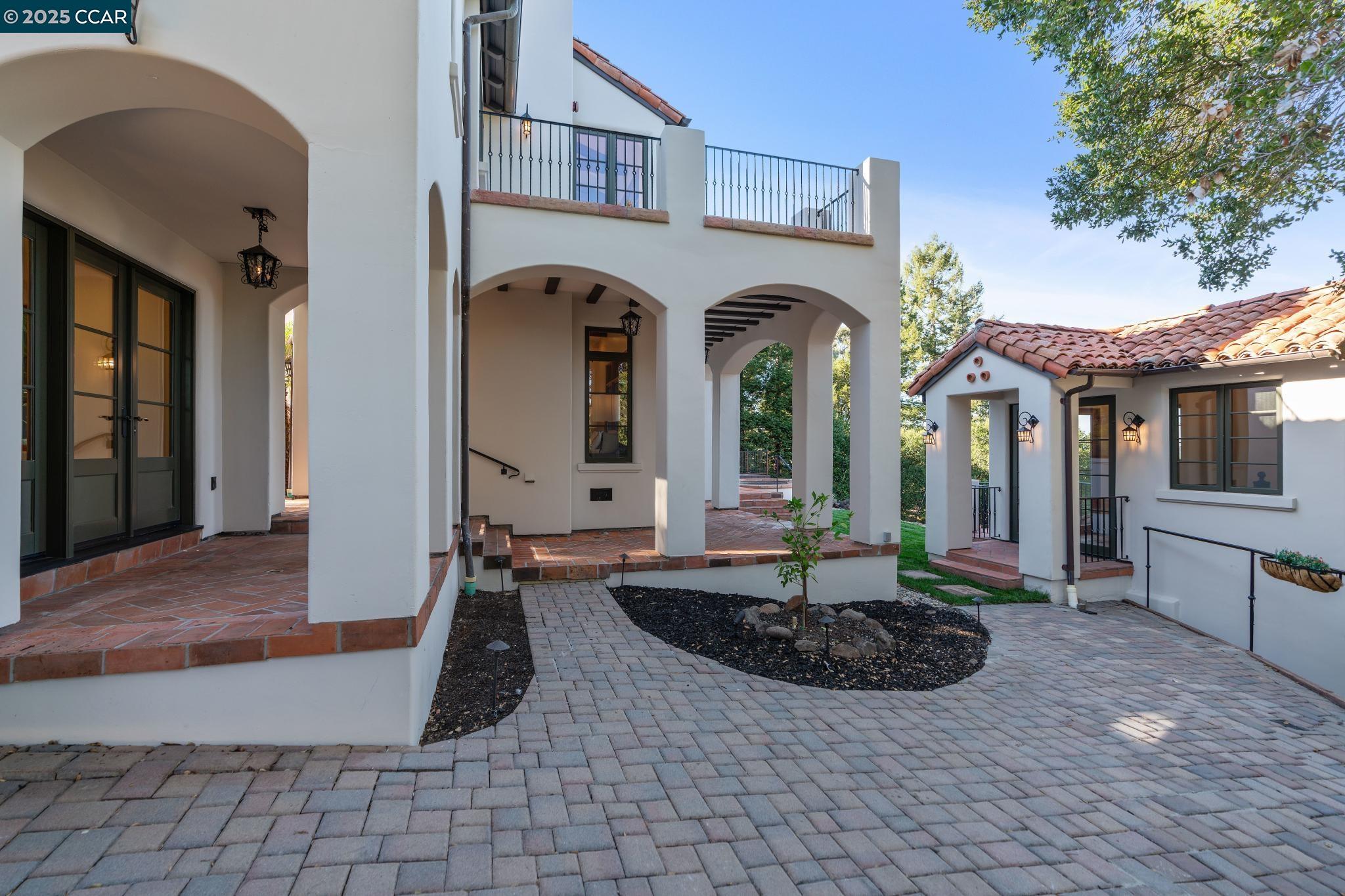174 Crestview Dr