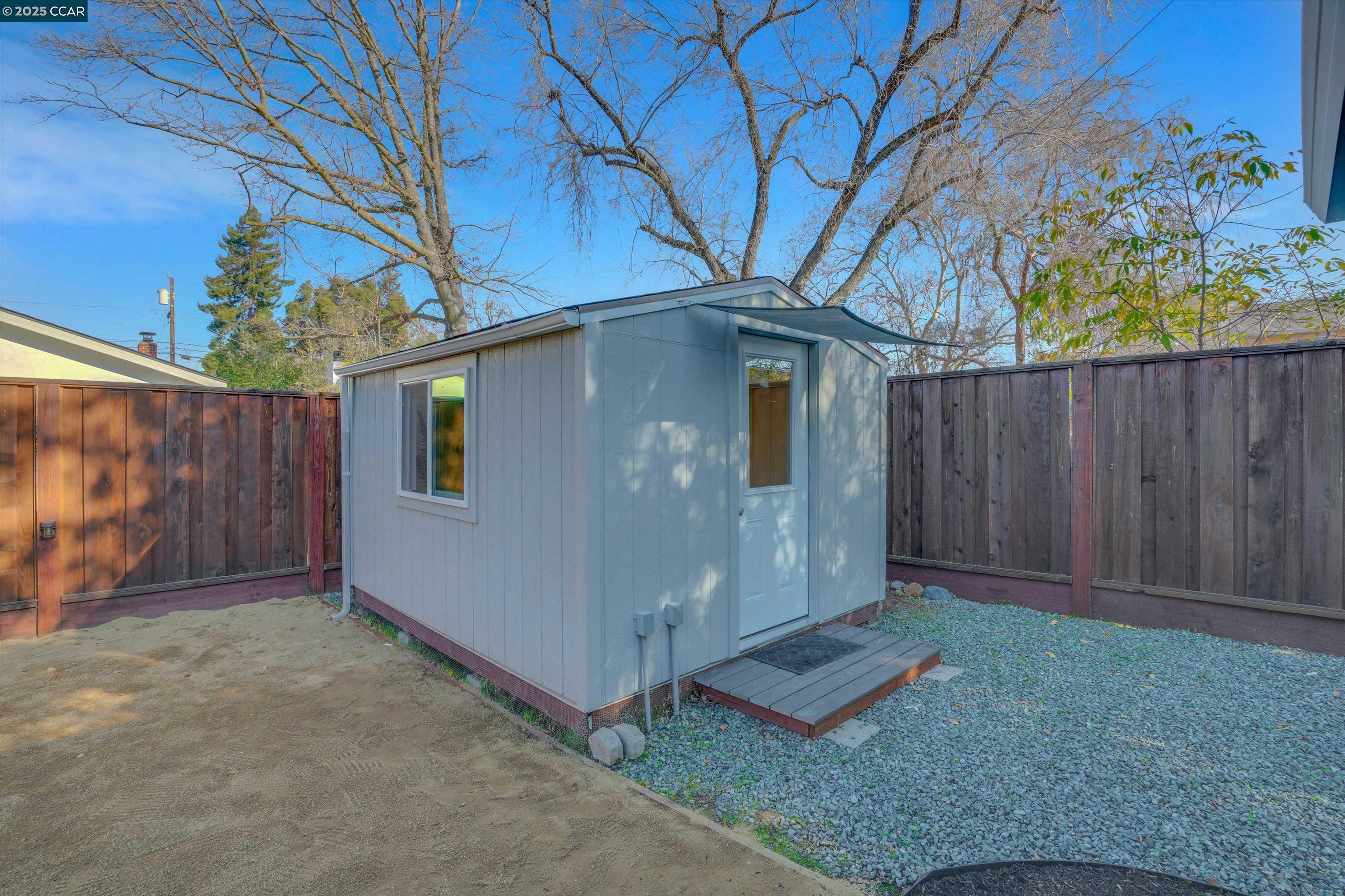 118 Vivian Dr
