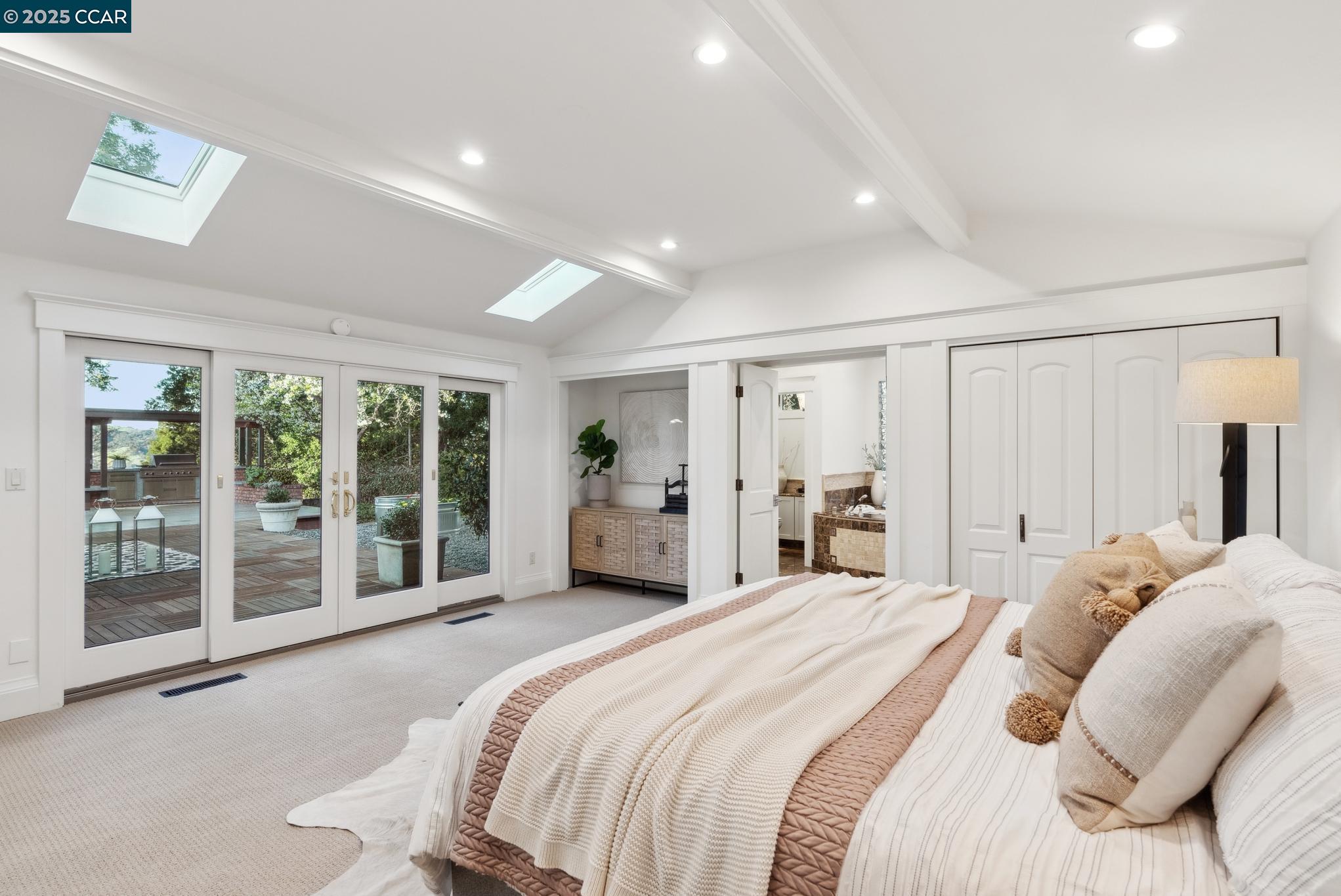 616 Sky Hy Cir