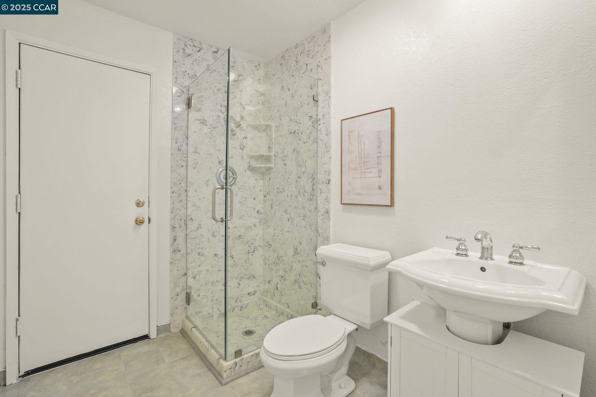 1217 Pinecrest Dr