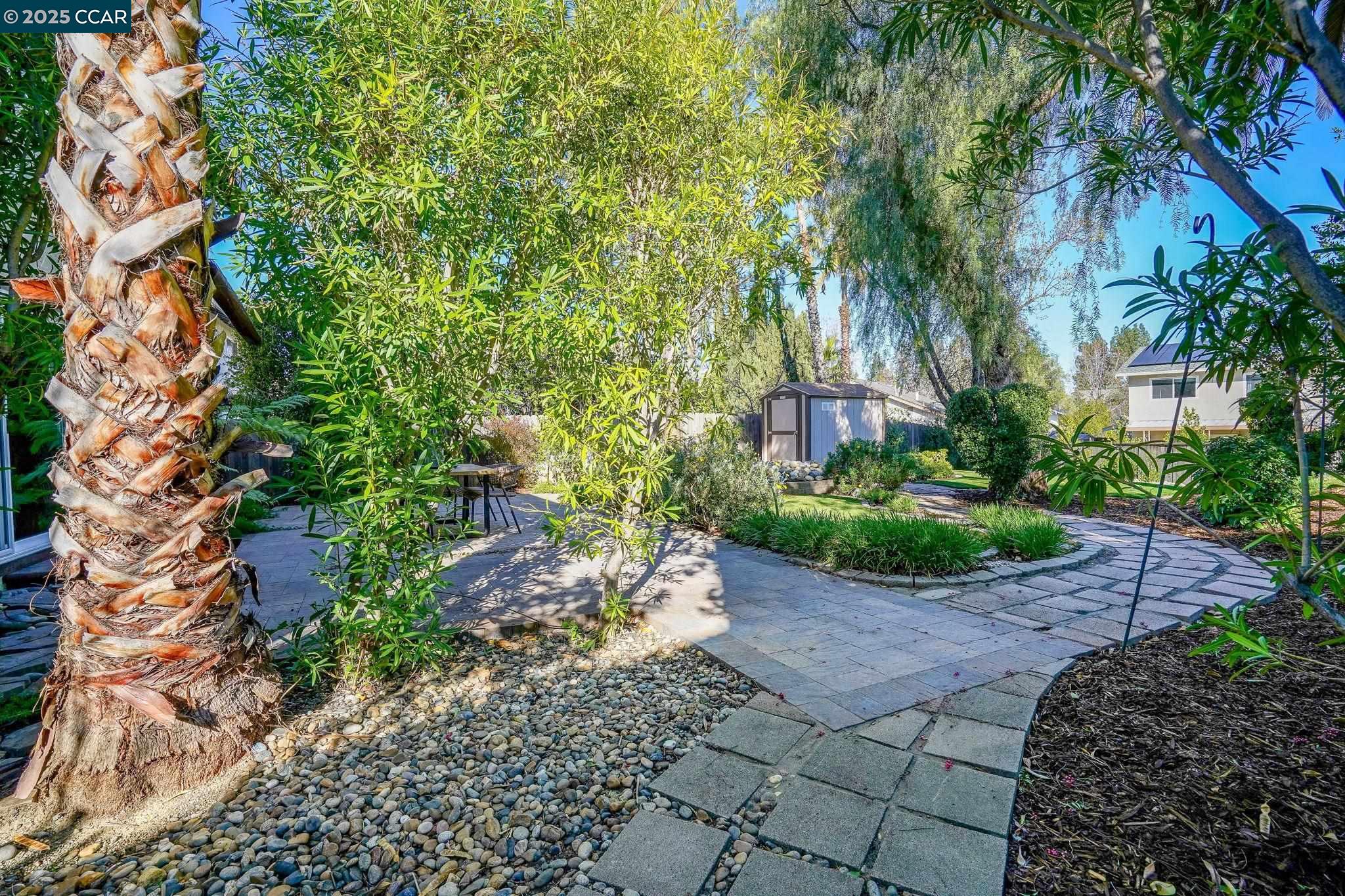 1217 Pinecrest Dr