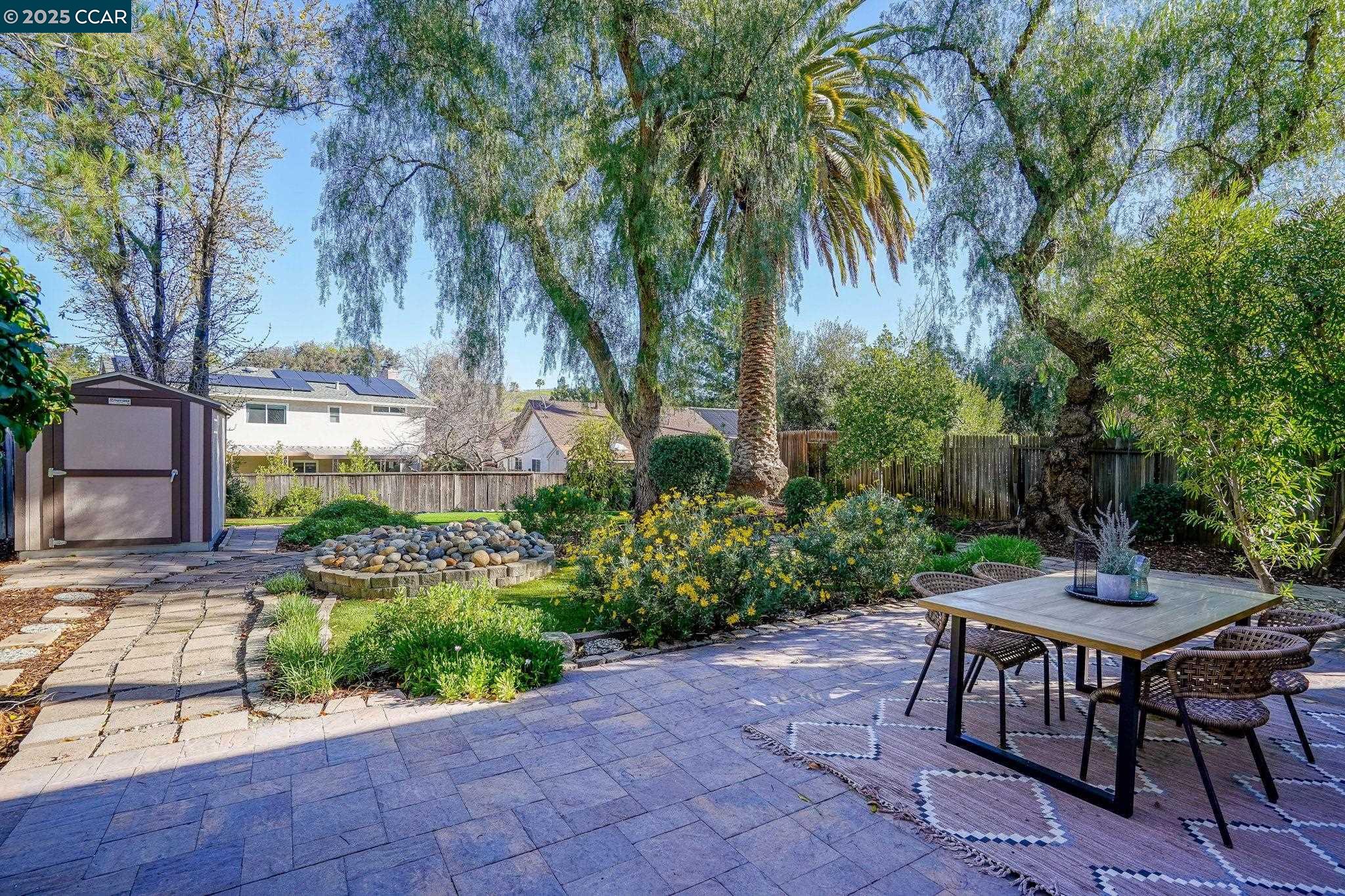 1217 Pinecrest Dr