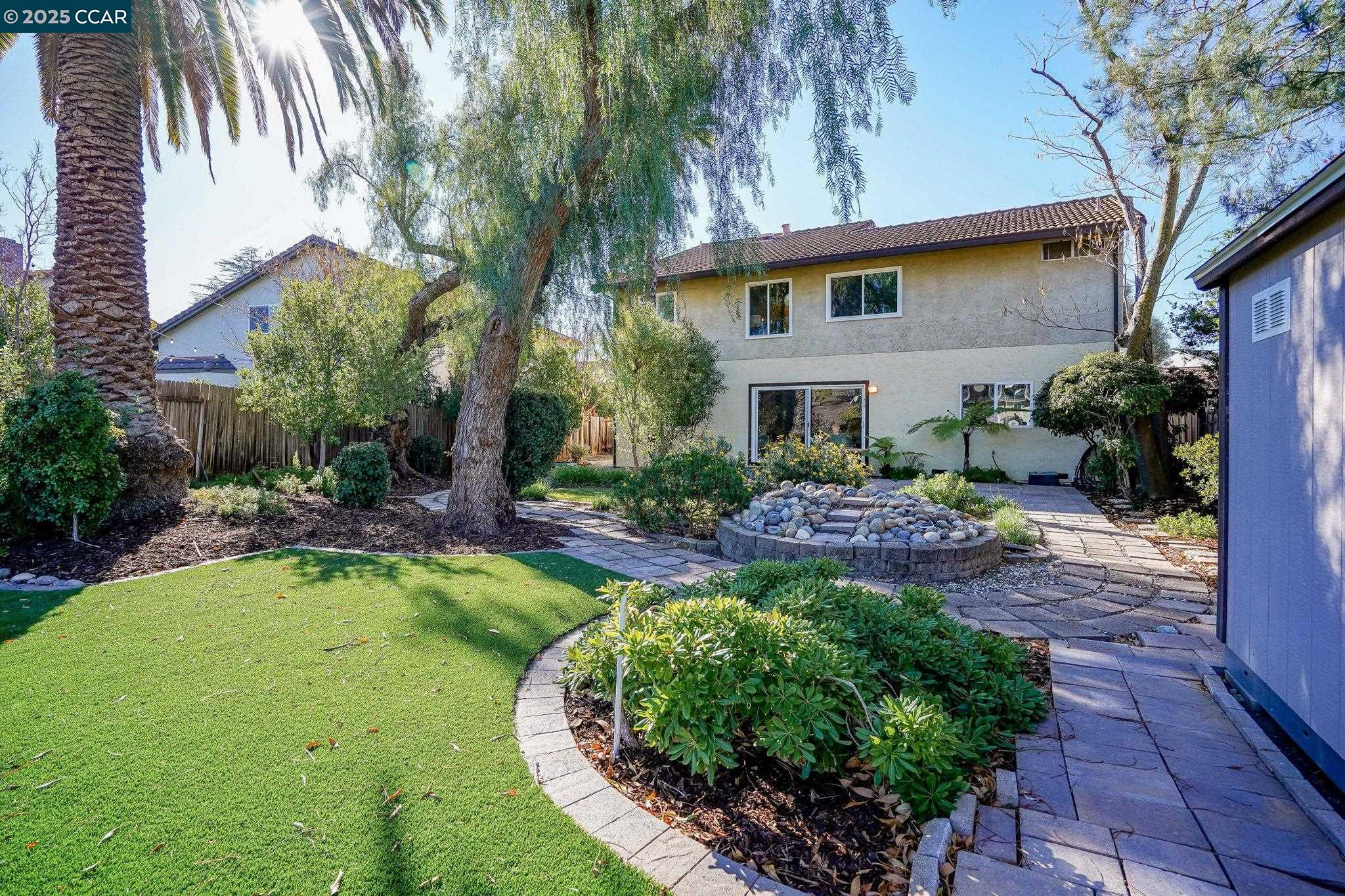 1217 Pinecrest Dr