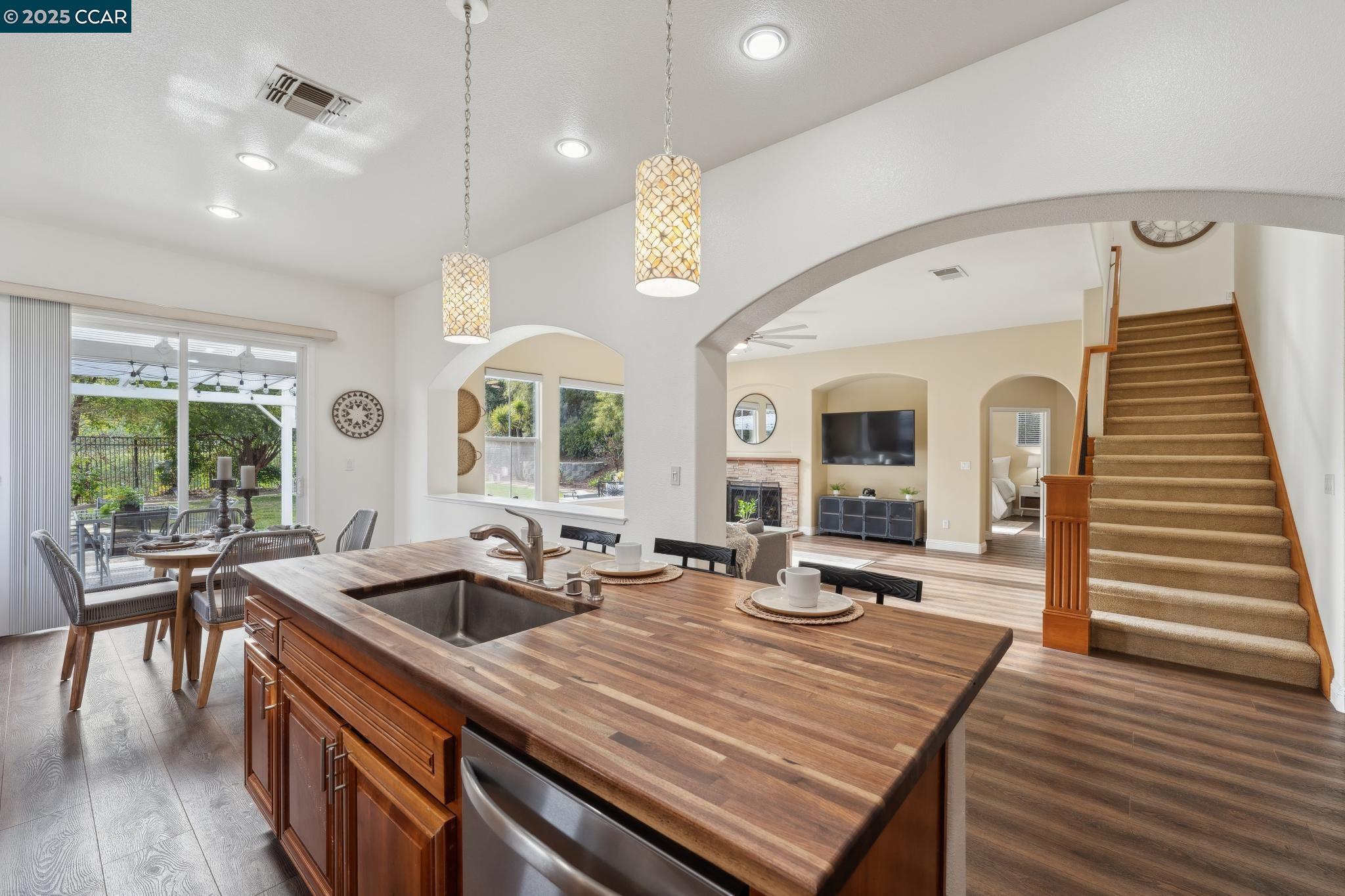 1272 Landmark Dr.