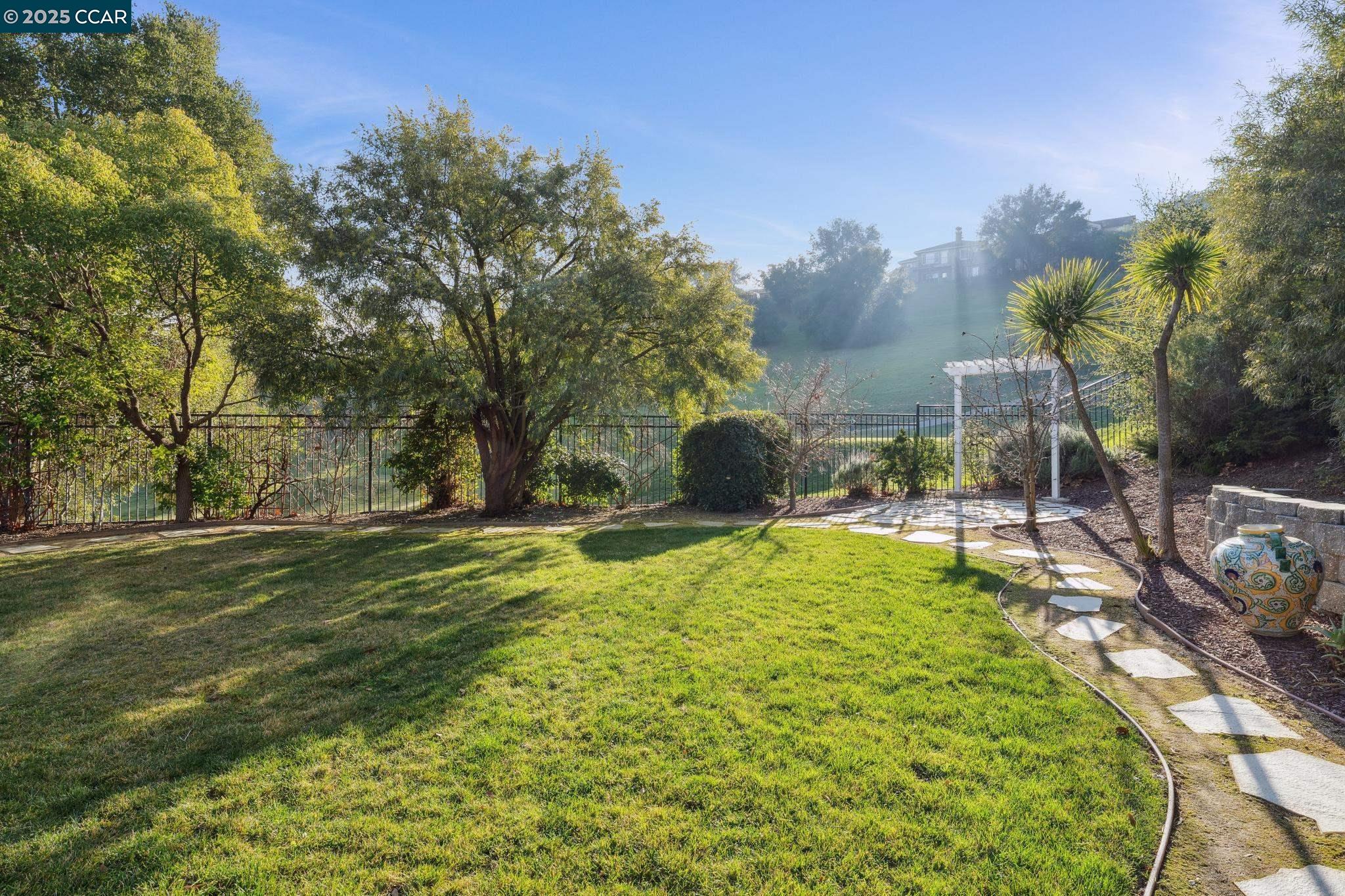 1272 Landmark Dr.