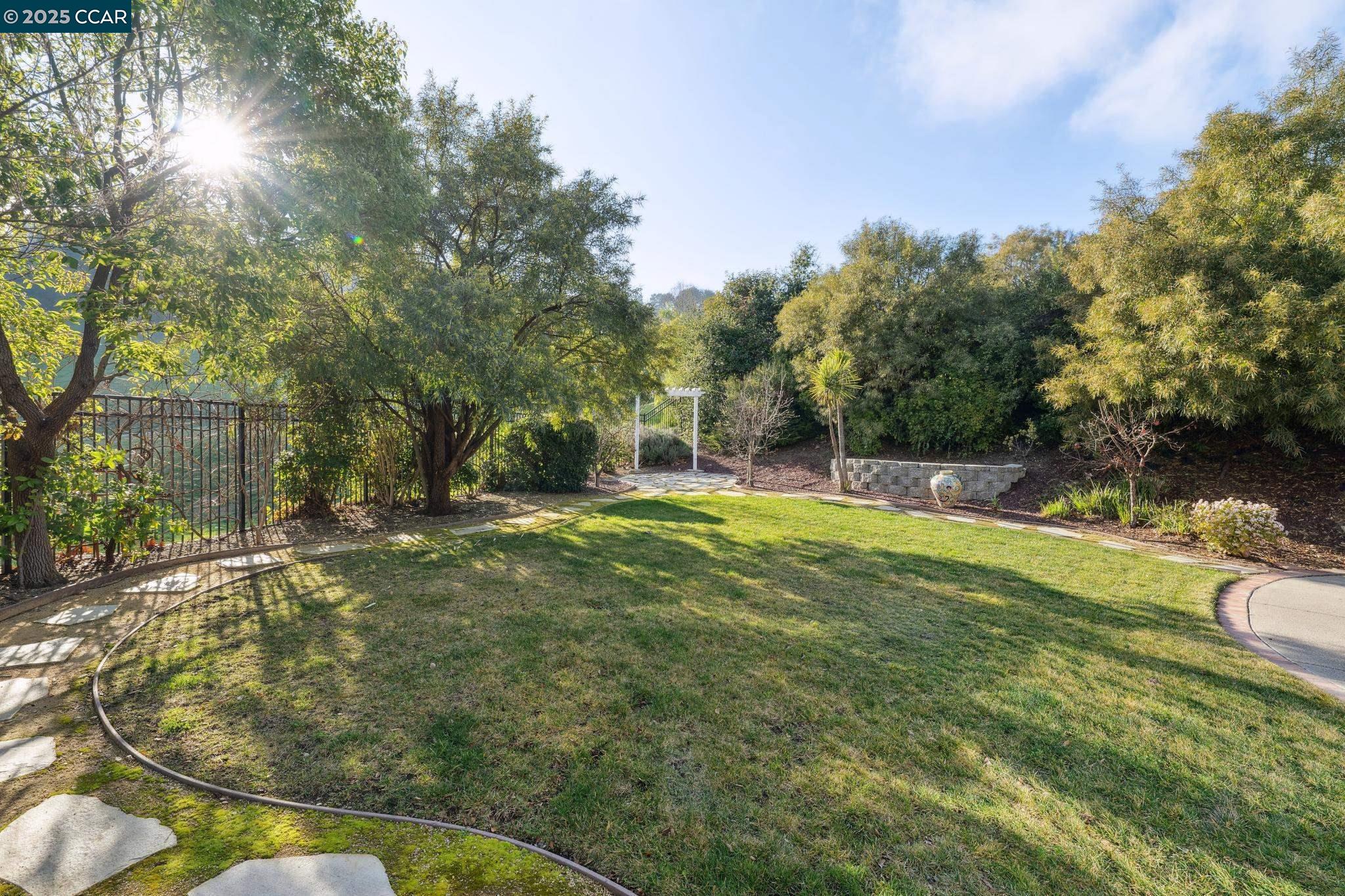 1272 Landmark Dr.