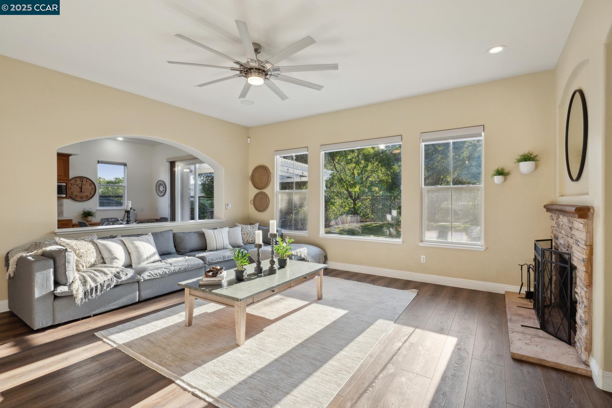 1272 Landmark Dr.