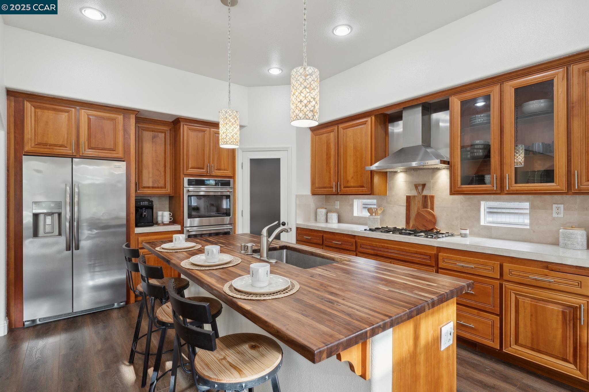 1272 Landmark Dr.