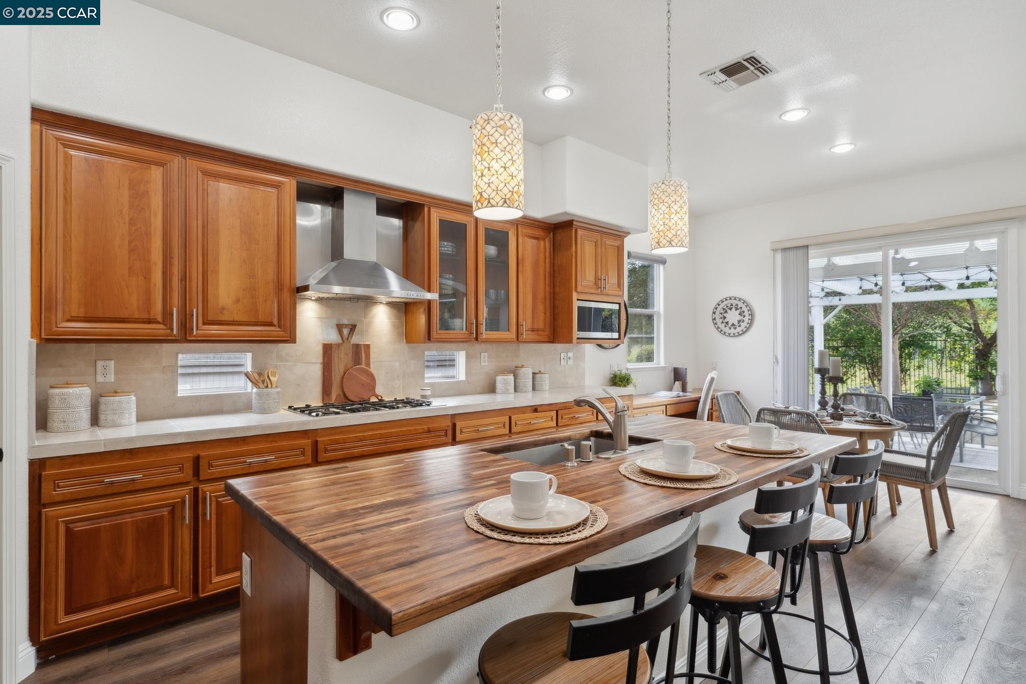 1272 Landmark Dr.